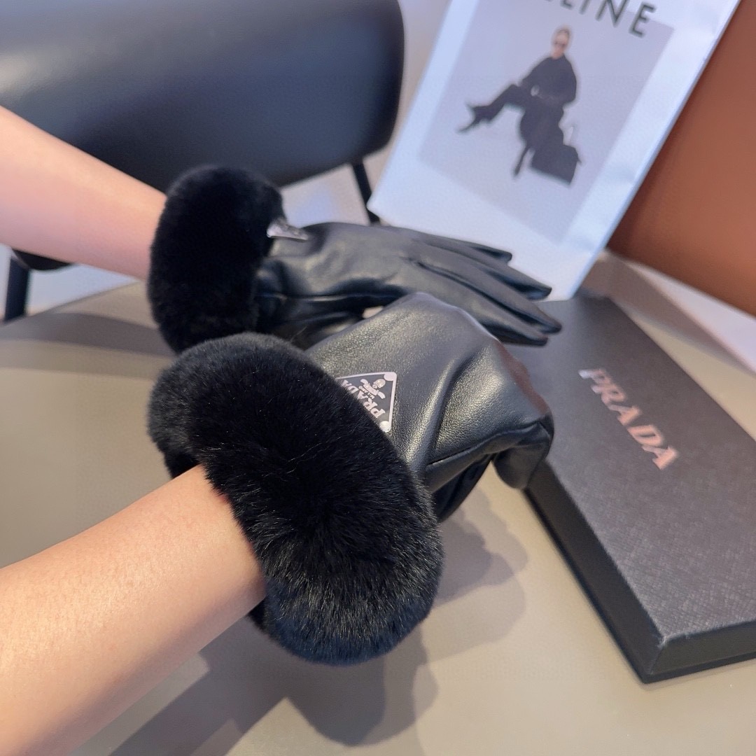 Cheap Gloves in 220557, $45 USD- [IB220557] - Replica Gloves