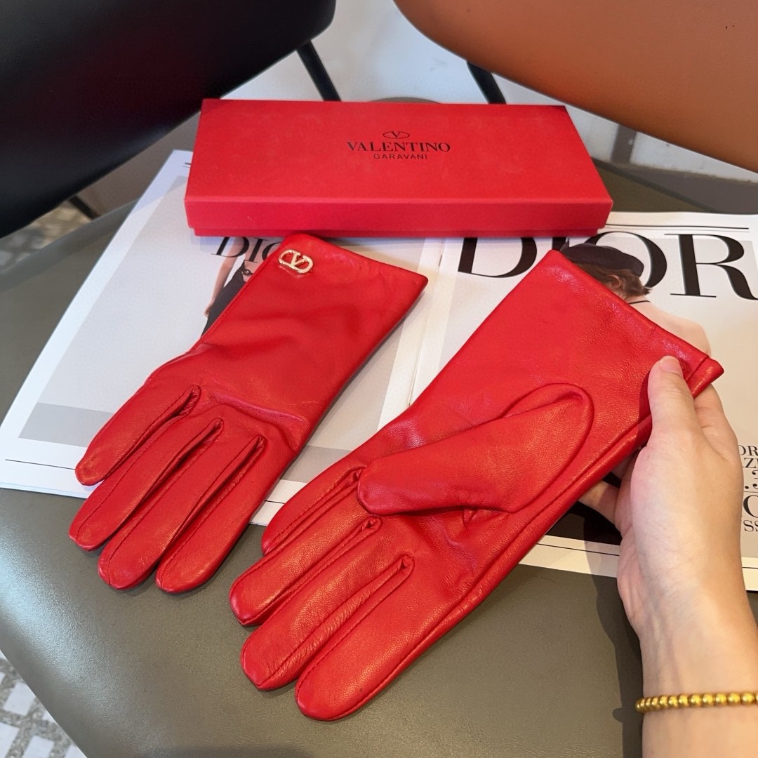 Cheap Gloves in 220561, $45 USD- [IB220561] - Replica Gloves