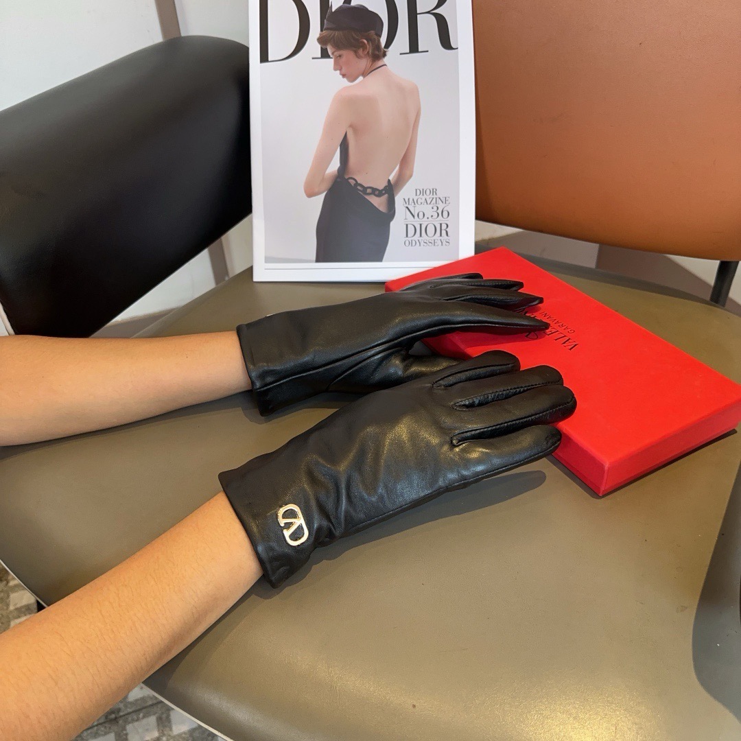 Cheap Gloves in 220562, $45 USD- [IB220562] - Replica Gloves