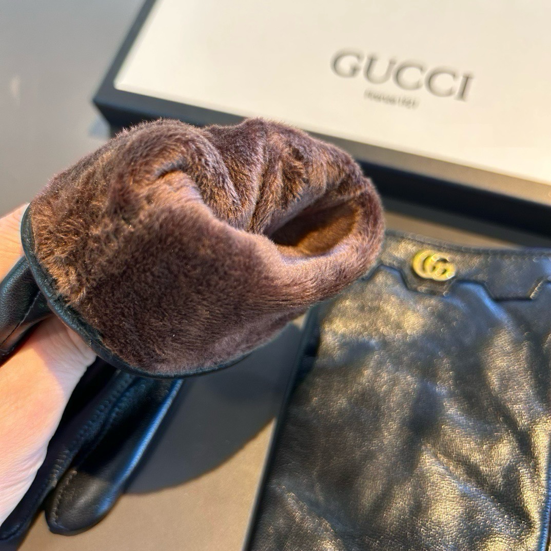 Cheap Gloves in 220569, $45 USD- [IB220569] - Replica Gloves