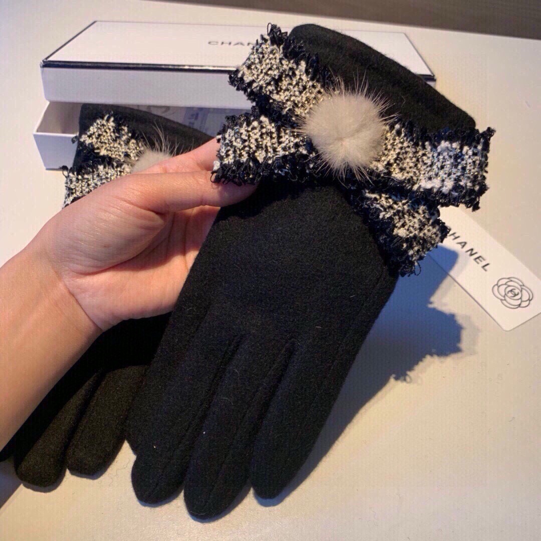 Cheap Gloves in 220579, $45 USD- [IB220579] - Replica Gloves