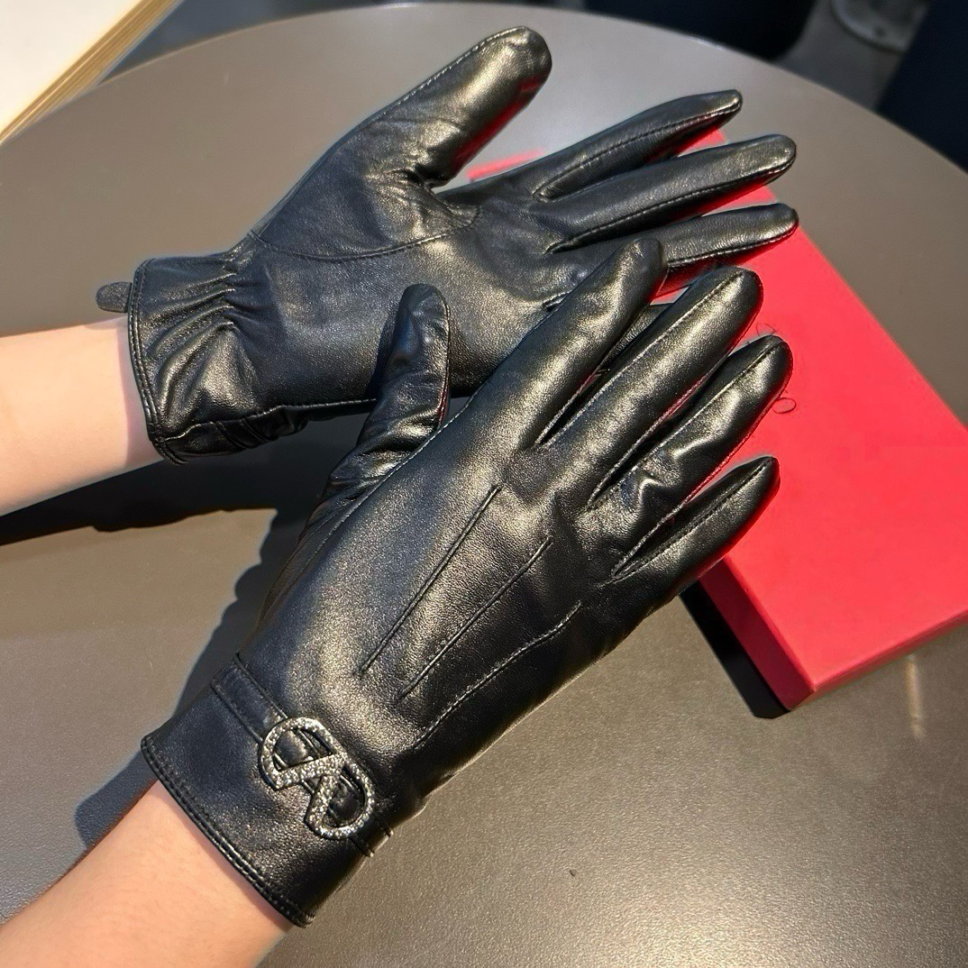 Cheap Gloves in 220584, $45 USD- [IB220584] - Replica Gloves