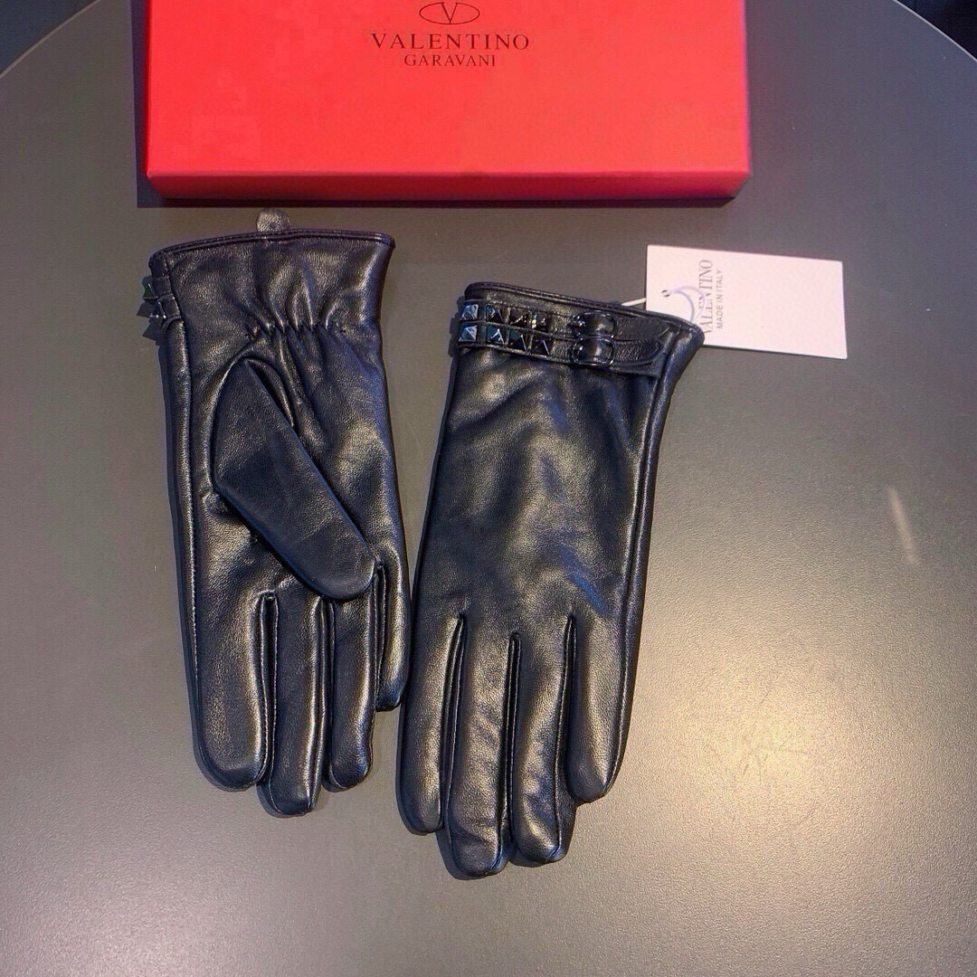 Cheap Gloves in 220585, $45 USD- [IB220585] - Replica Gloves