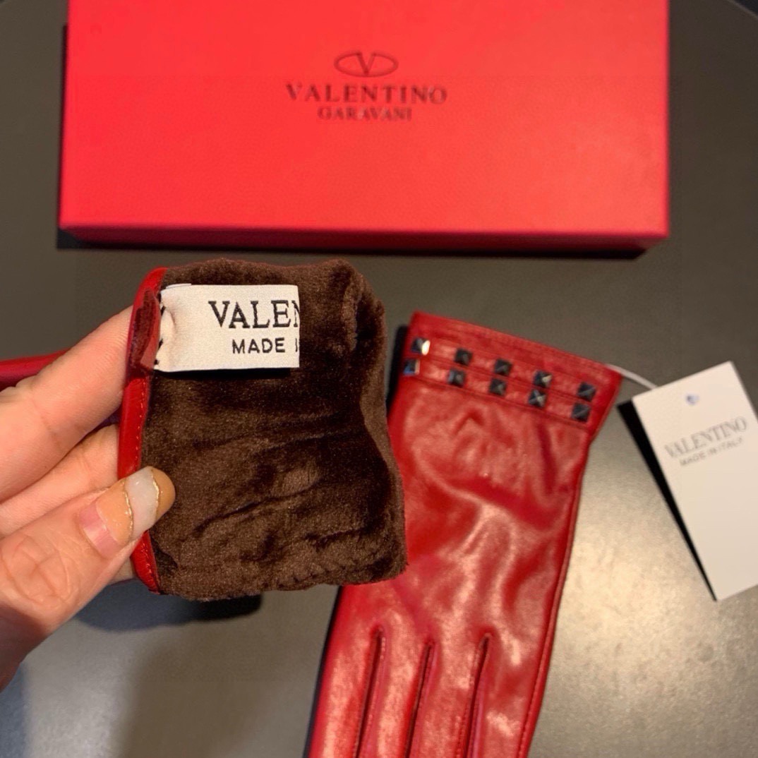 Cheap Gloves in 220589, $45 USD- [IB220589] - Replica Gloves