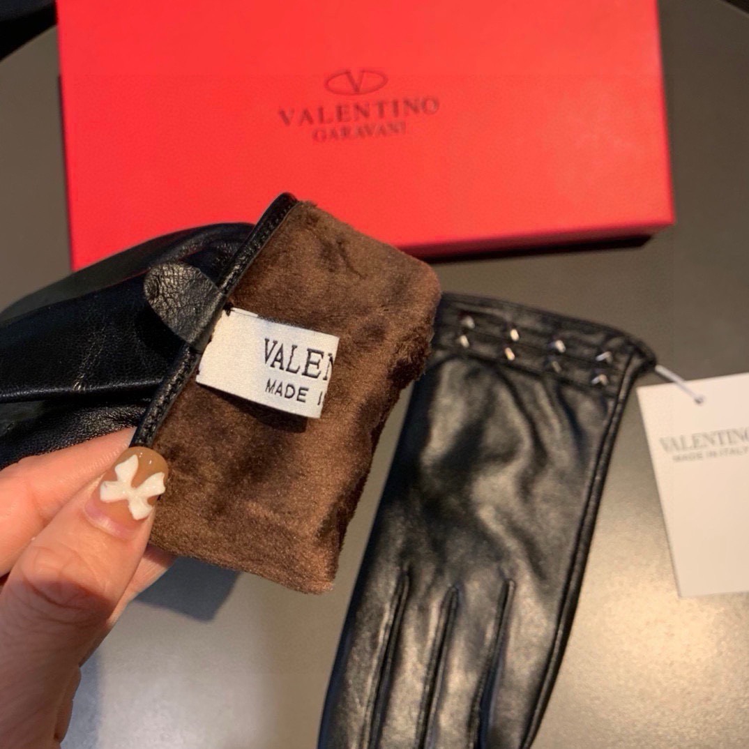 Cheap Gloves in 220590, $45 USD- [IB220590] - Replica Gloves