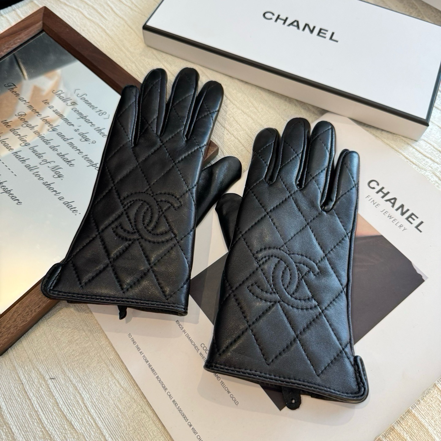 Cheap Gloves in 220592, $45 USD- [IB220592] - Replica Gloves