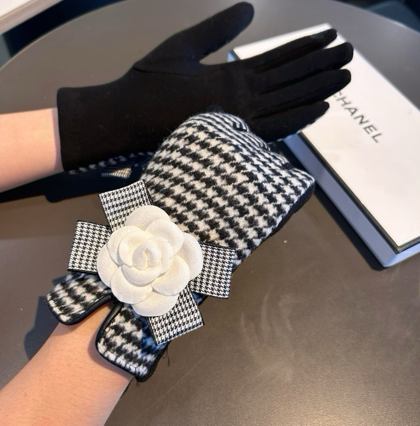 Cheap Gloves in 220595, $45 USD- [IB220595] - Replica Gloves