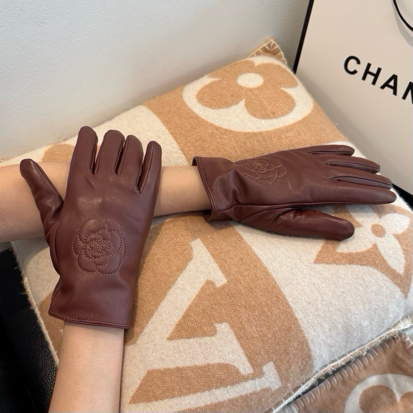 Cheap Gloves in 220611, $45 USD- [IB220611] - Replica Gloves