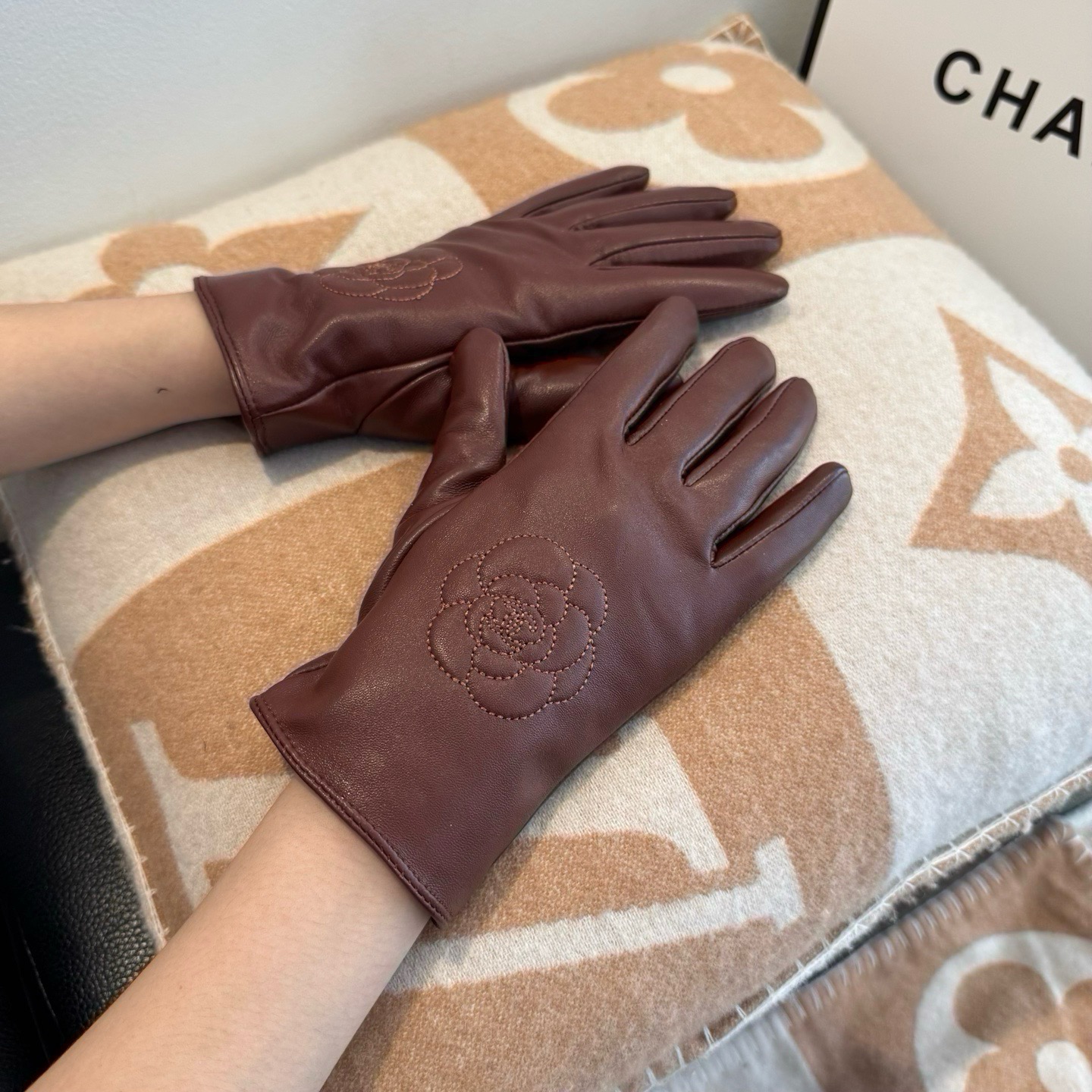 Cheap Gloves in 220611, $45 USD- [IB220611] - Replica Gloves