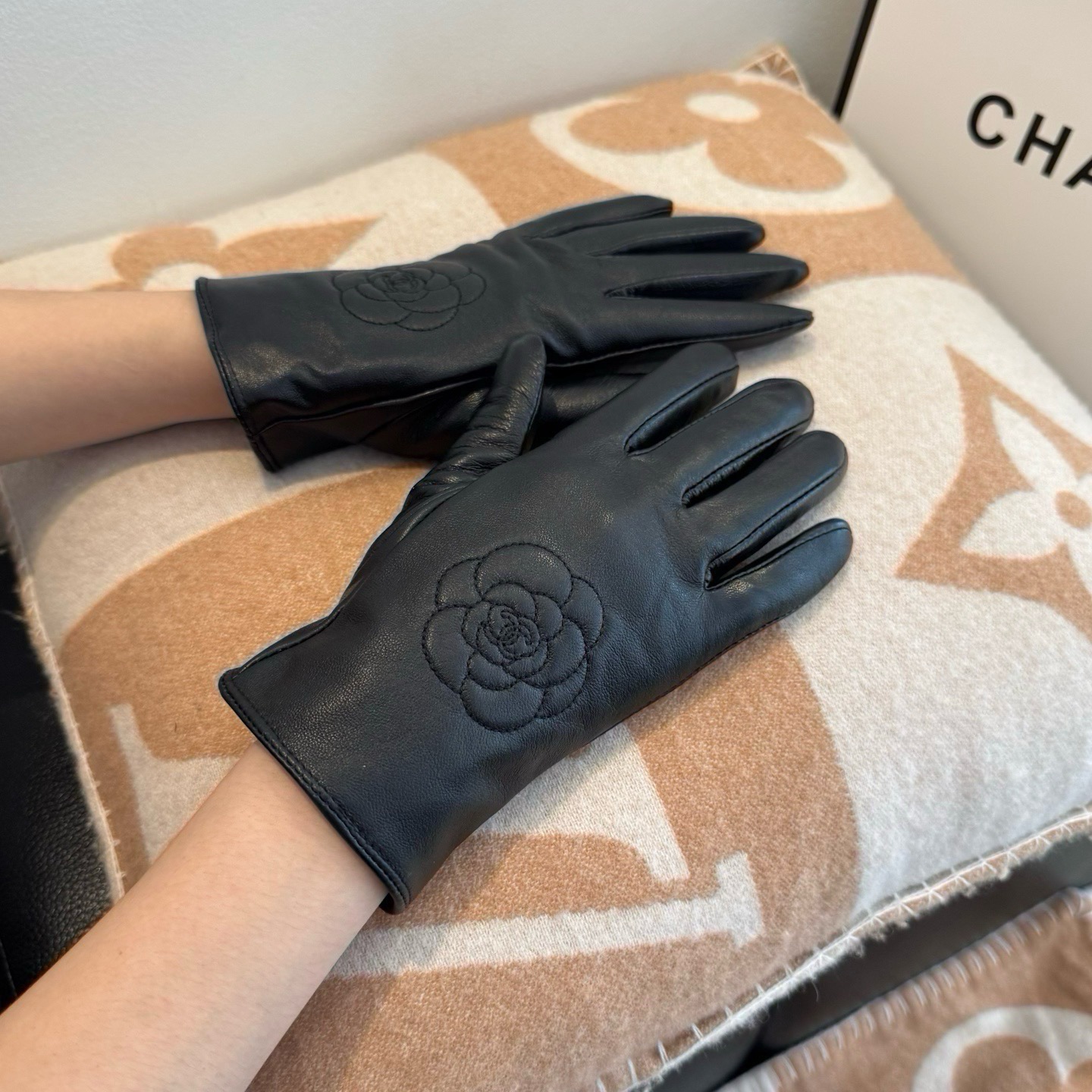 Cheap Gloves in 220612, $45 USD- [IB220612] - Replica Gloves
