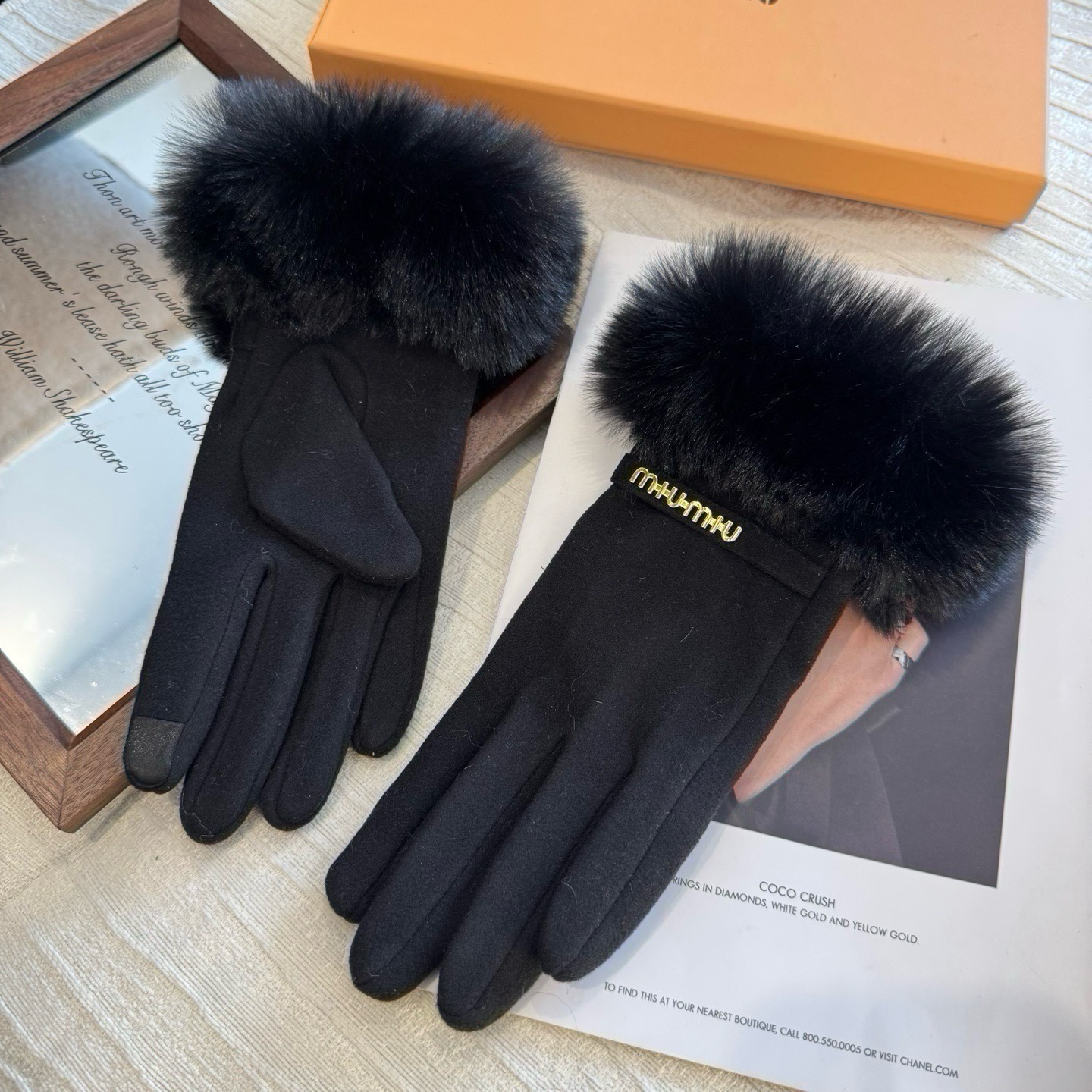 Cheap Gloves in 220618, $45 USD- [IB220618] - Replica Gloves