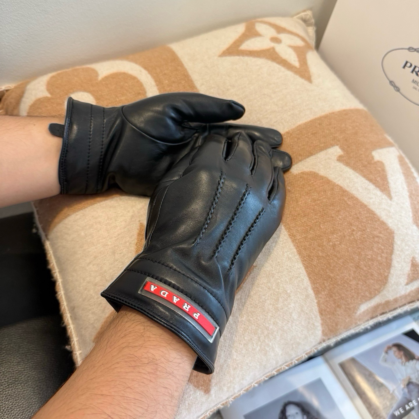 Cheap Gloves in 220625, $45 USD- [IB220625] - Replica Gloves