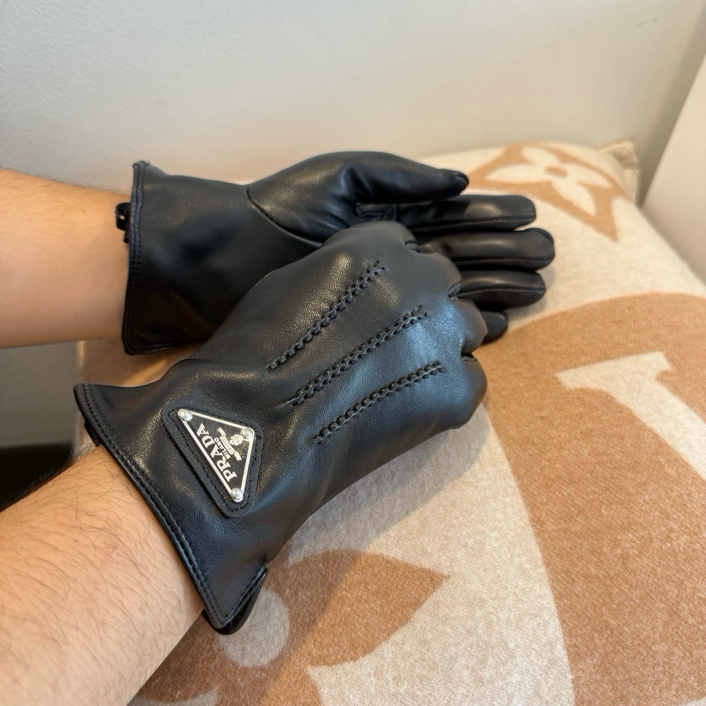 Cheap Gloves in 220626, $45 USD- [IB220626] - Replica Gloves