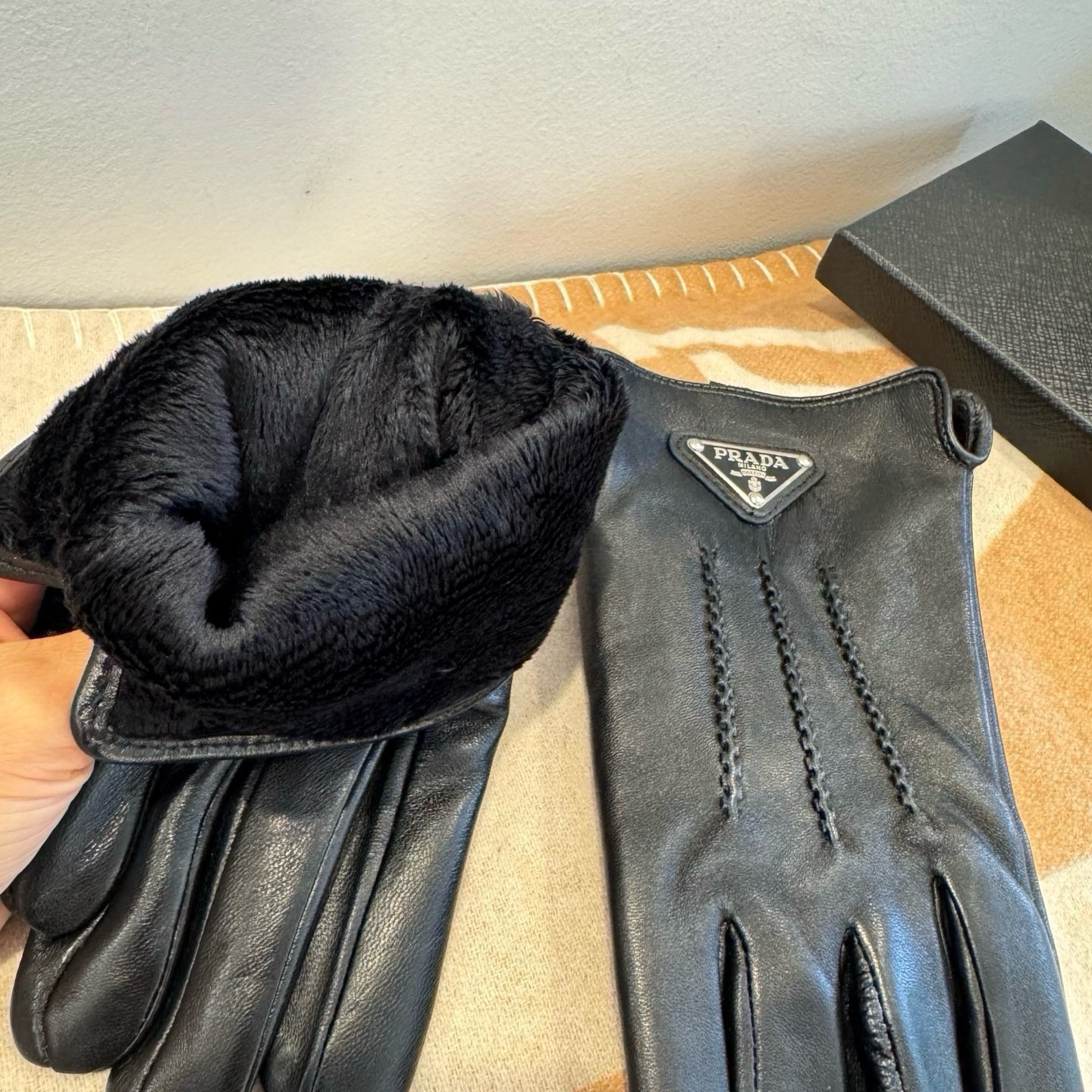 Cheap Gloves in 220626, $45 USD- [IB220626] - Replica Gloves