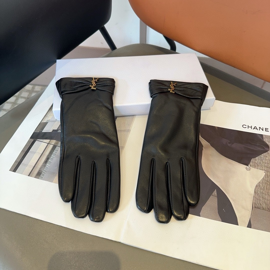 Cheap Gloves in 220632, $45 USD- [IB220632] - Replica Gloves