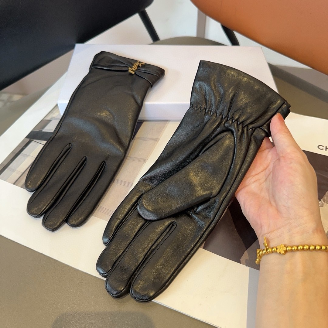 Cheap Gloves in 220632, $45 USD- [IB220632] - Replica Gloves