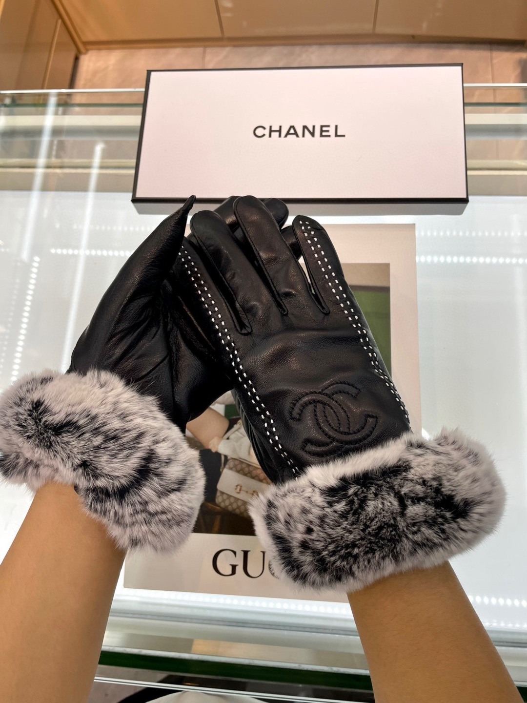 Cheap Gloves in 220640, $45 USD- [IB220640] - Replica Gloves