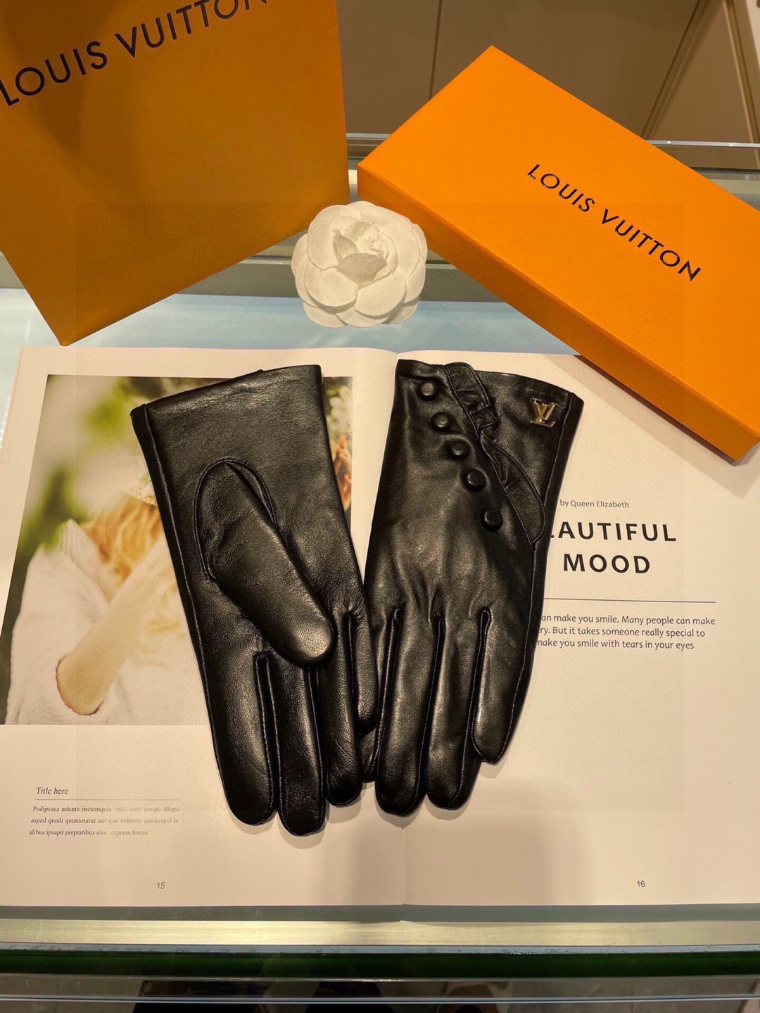 Cheap Gloves in 220642, $45 USD- [IB220642] - Replica Gloves
