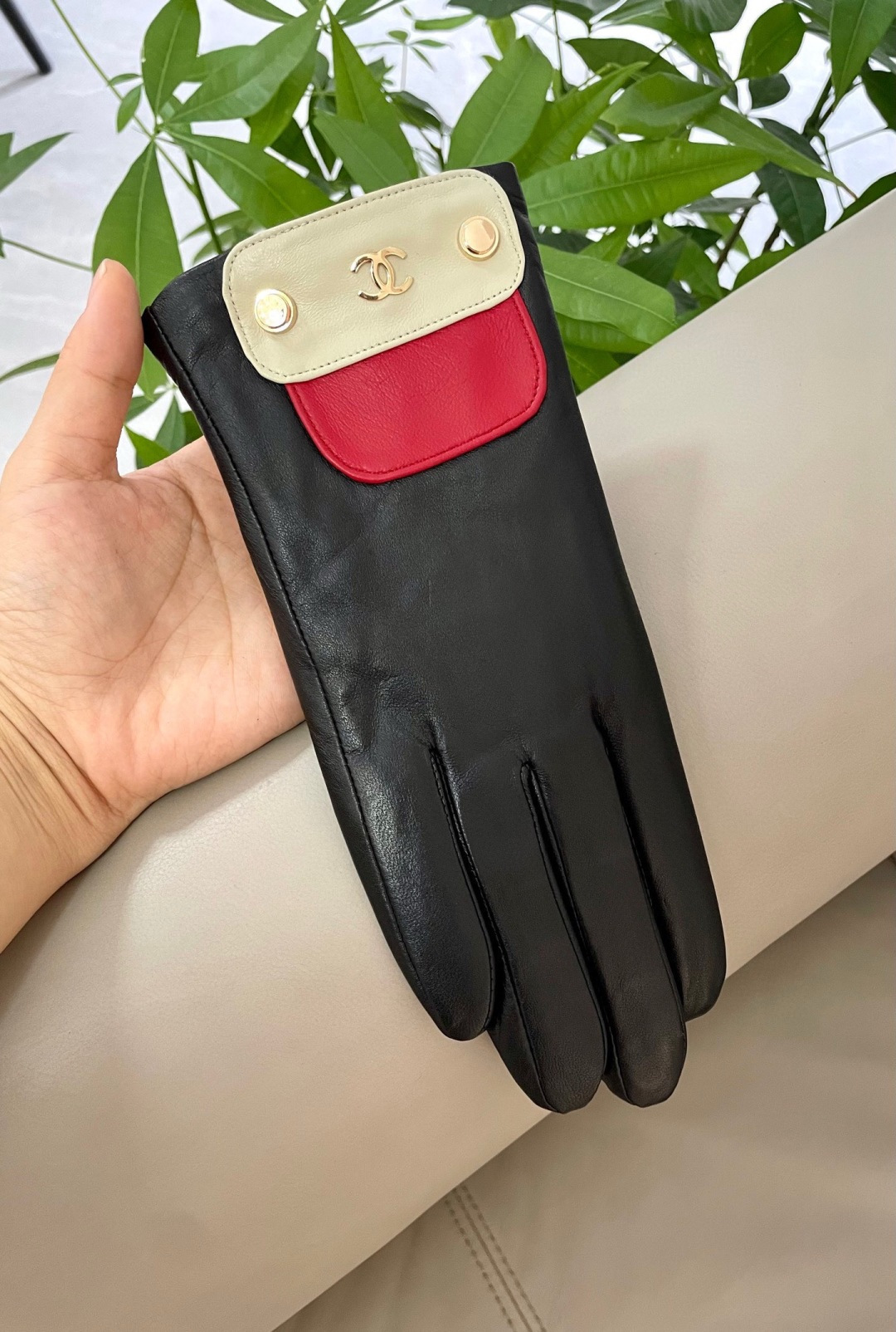 Cheap Gloves in 220643, $45 USD- [IB220643] - Replica Gloves