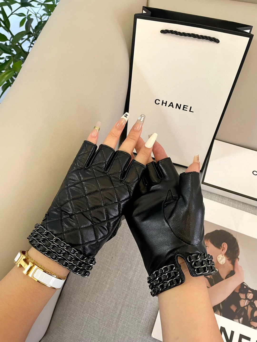 Cheap Gloves in 220645, $45 USD- [IB220645] - Replica Gloves