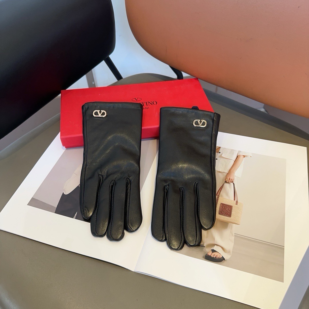 Cheap Gloves in 220672, $45 USD- [IB220672] - Replica Gloves