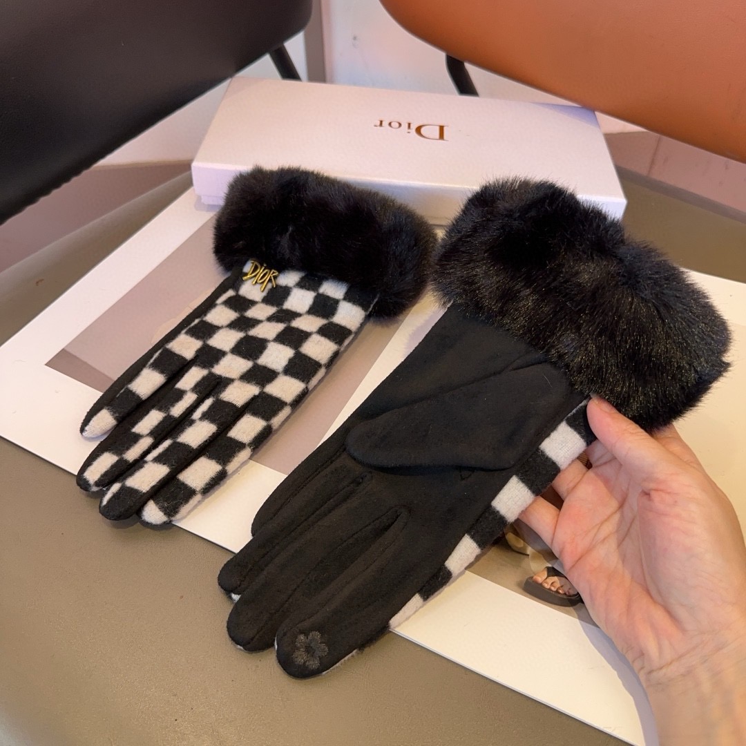 Cheap Gloves in 220674, $45 USD- [IB220674] - Replica Gloves