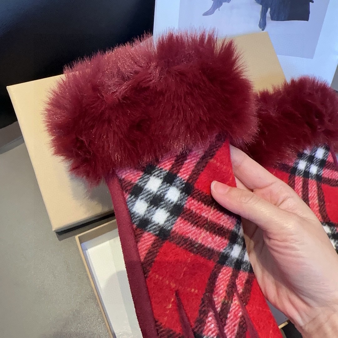 Cheap Gloves in 220682, $45 USD- [IB220682] - Replica Gloves