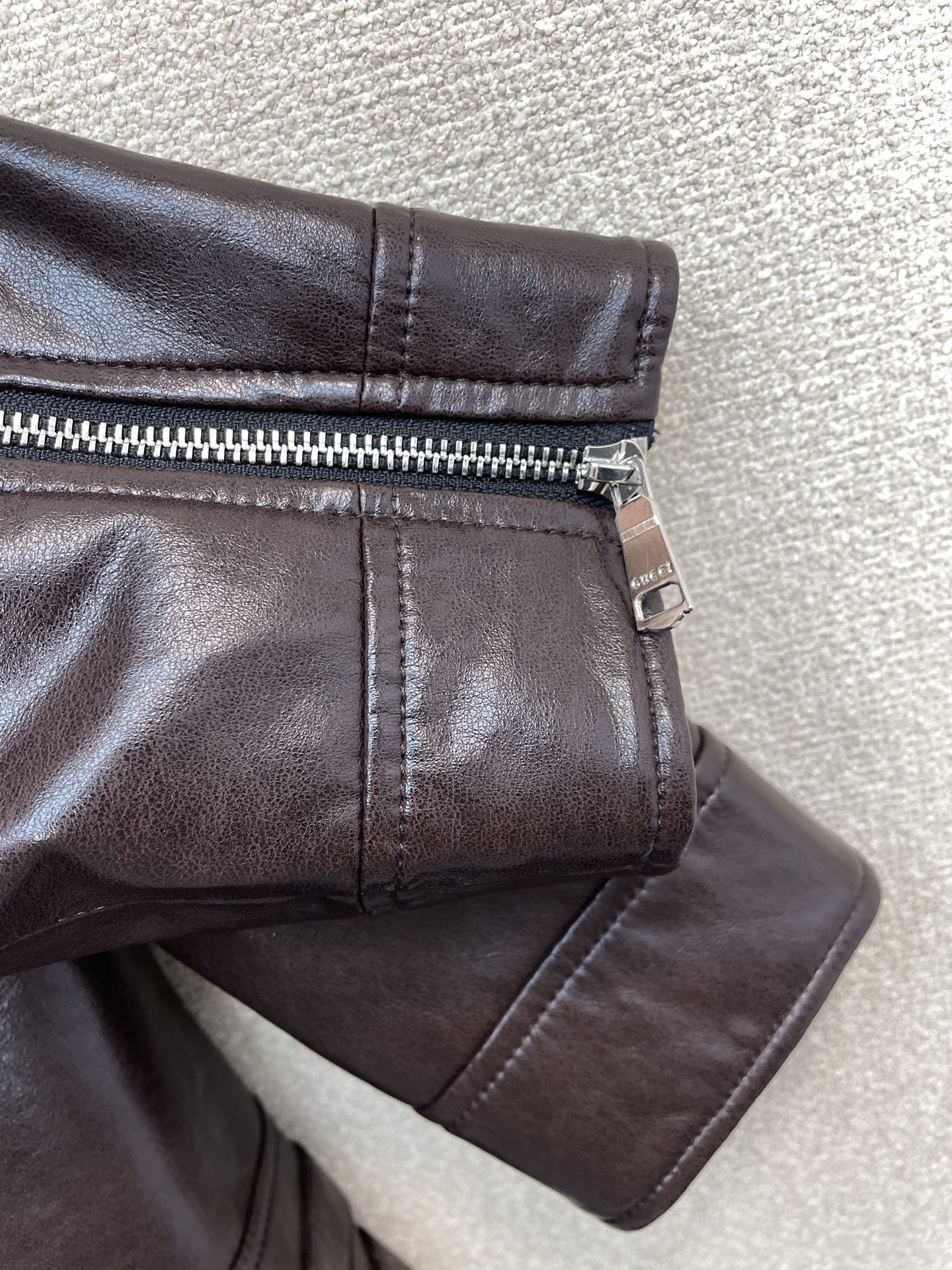 Cheap Gucci Winter Warm Coats For Men in 221222, $450 USD- [IB221222] - Replica Gucci Winter Warm Coats For Men