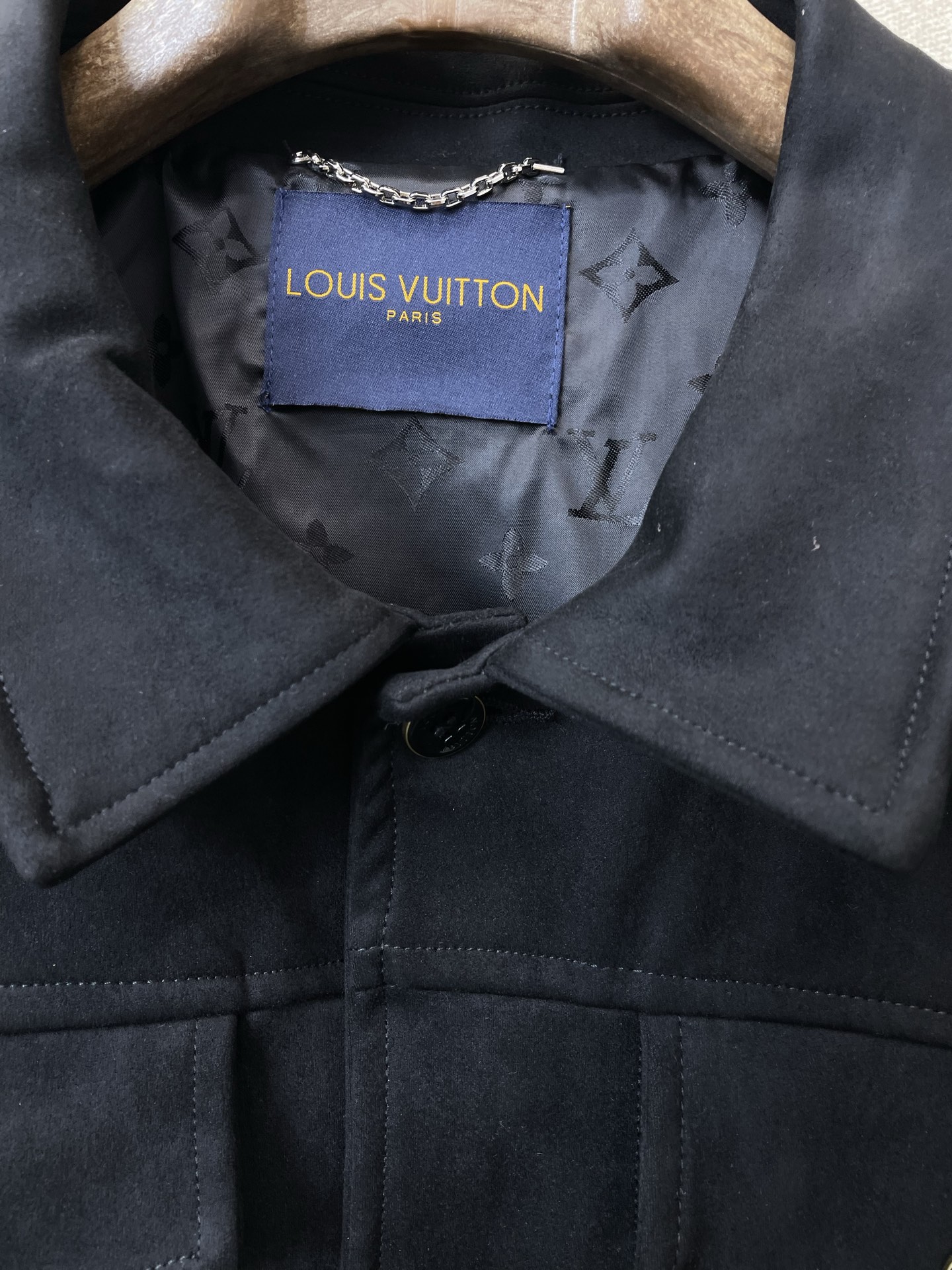 Cheap Louis Vuitton Thin Jackets For Men in 221239, $125 USD- [IB221239] - Replica Louis Vuitton Thin Jackets For Men