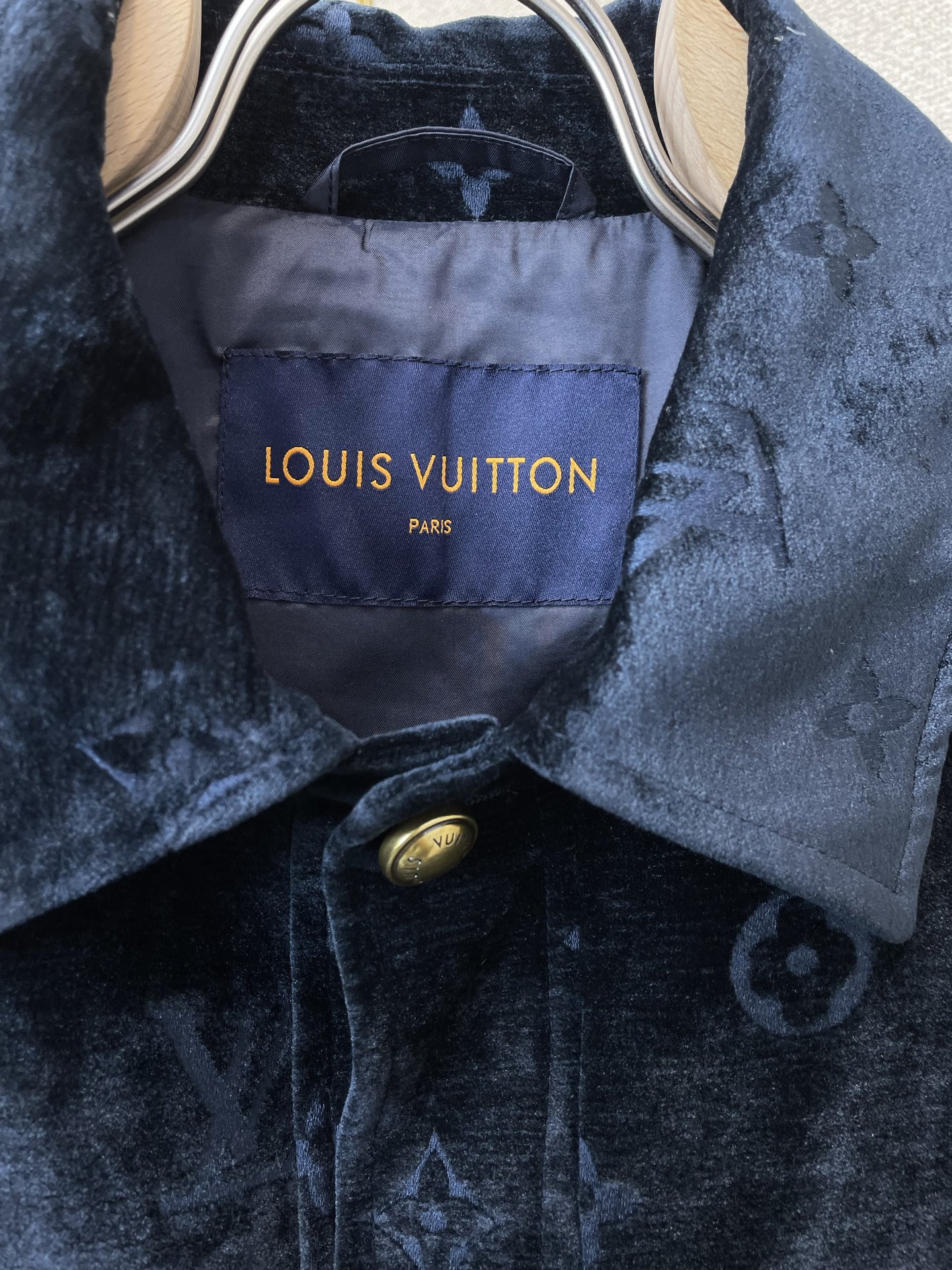 Cheap Louis Vuitton Thin Jackets For Men in 221240, $130 USD- [IB221240] - Replica Louis Vuitton Thin Jackets For Men
