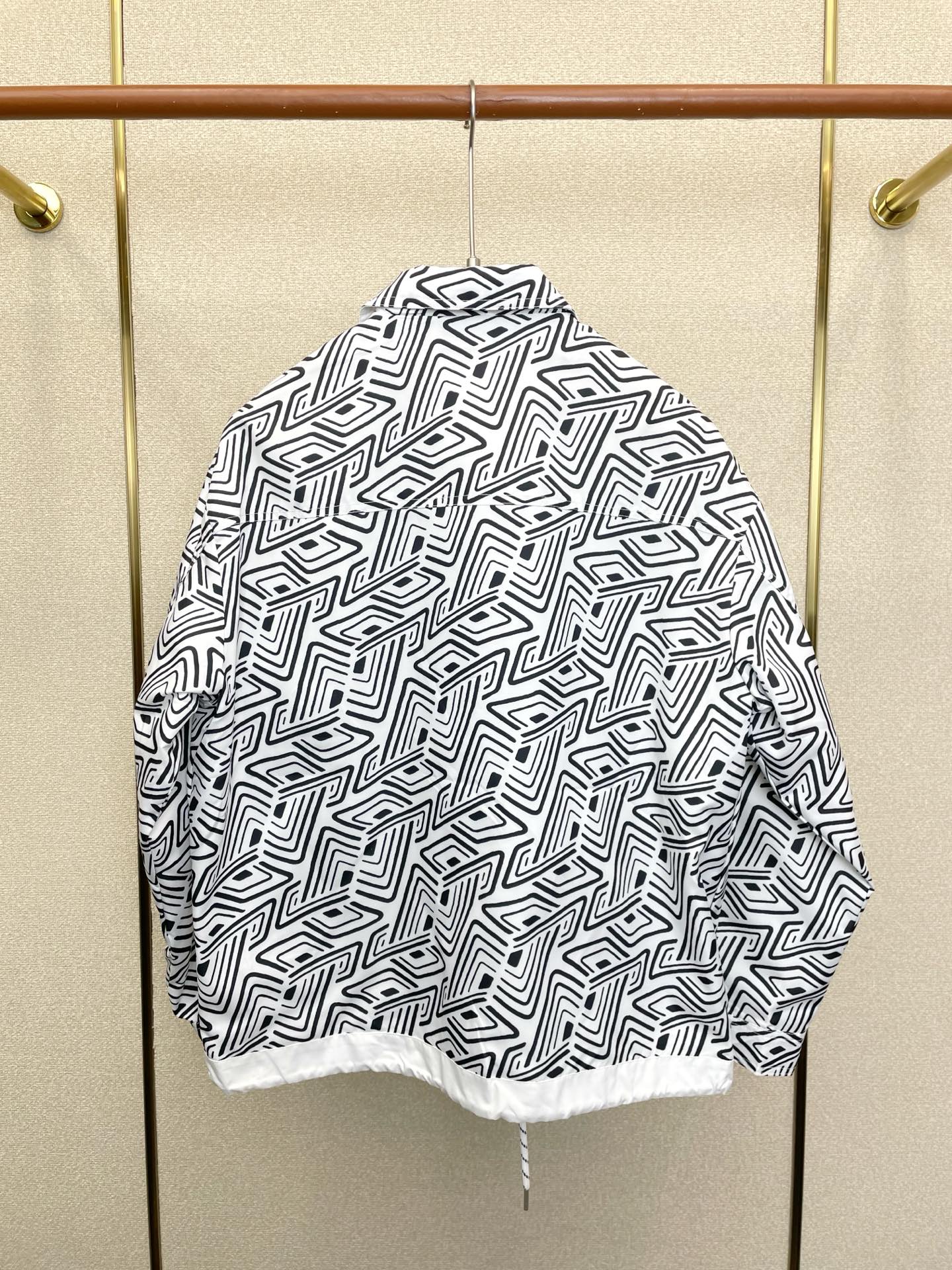 Cheap Louis Vuitton Thin Jackets For Men in 221244, $110 USD- [IB221244] - Replica Louis Vuitton Thin Jackets For Men