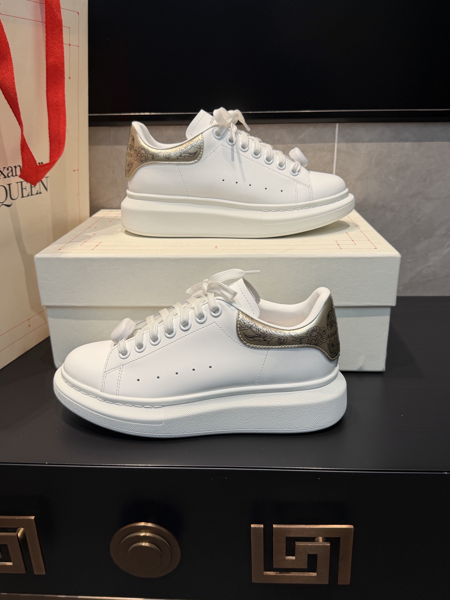 Cheap Alexander Mcqueen Sneakers For Women in 221501, $90 USD- [IB221501] - Replica Alexander Mcqueen Sneakers For Women