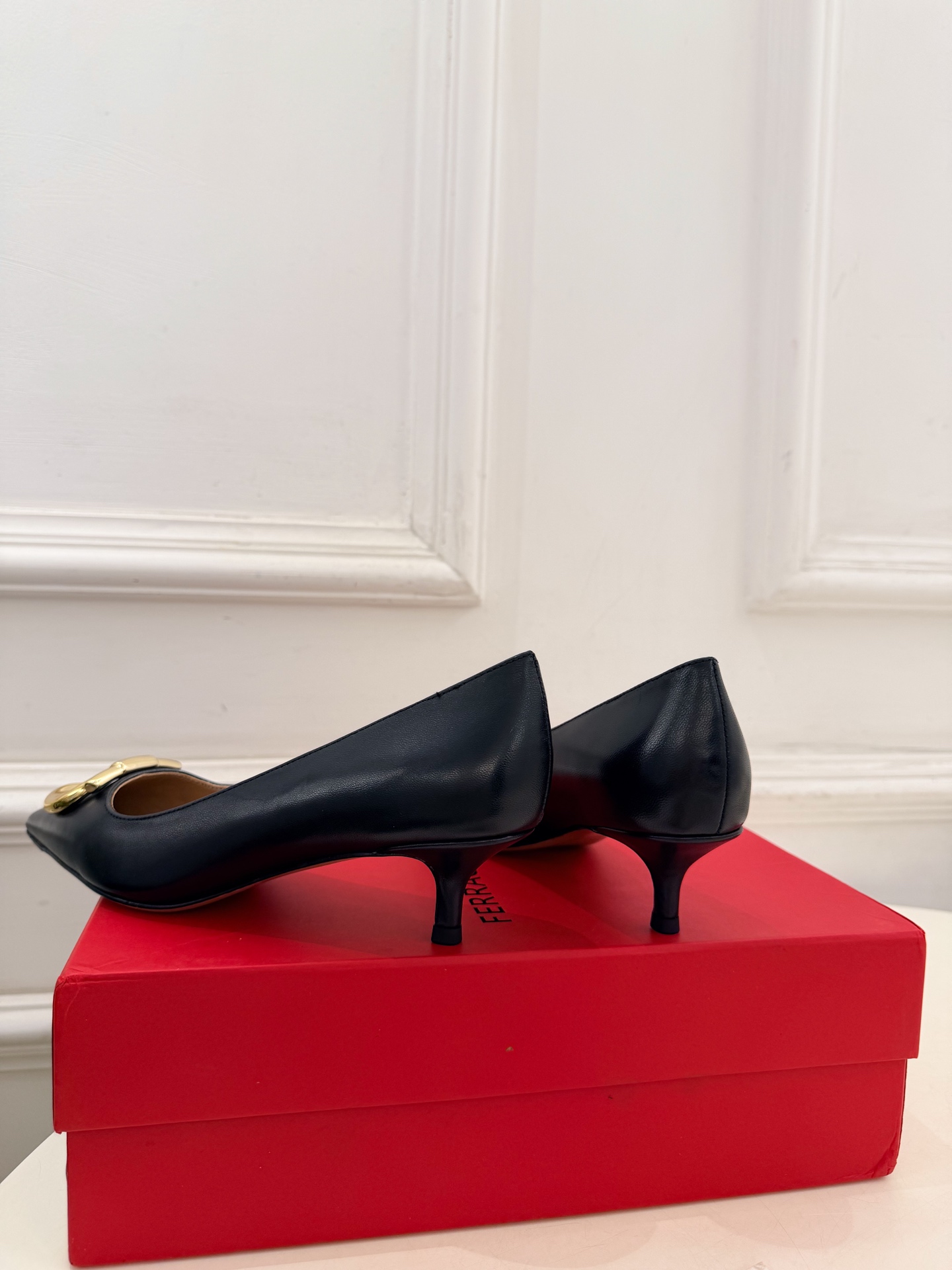 Cheap Ferragamo Loafers and Drivers For Women in 221548, $105 USD- [IB221548] - Replica Ferragamo Loafers and Drivers For Women