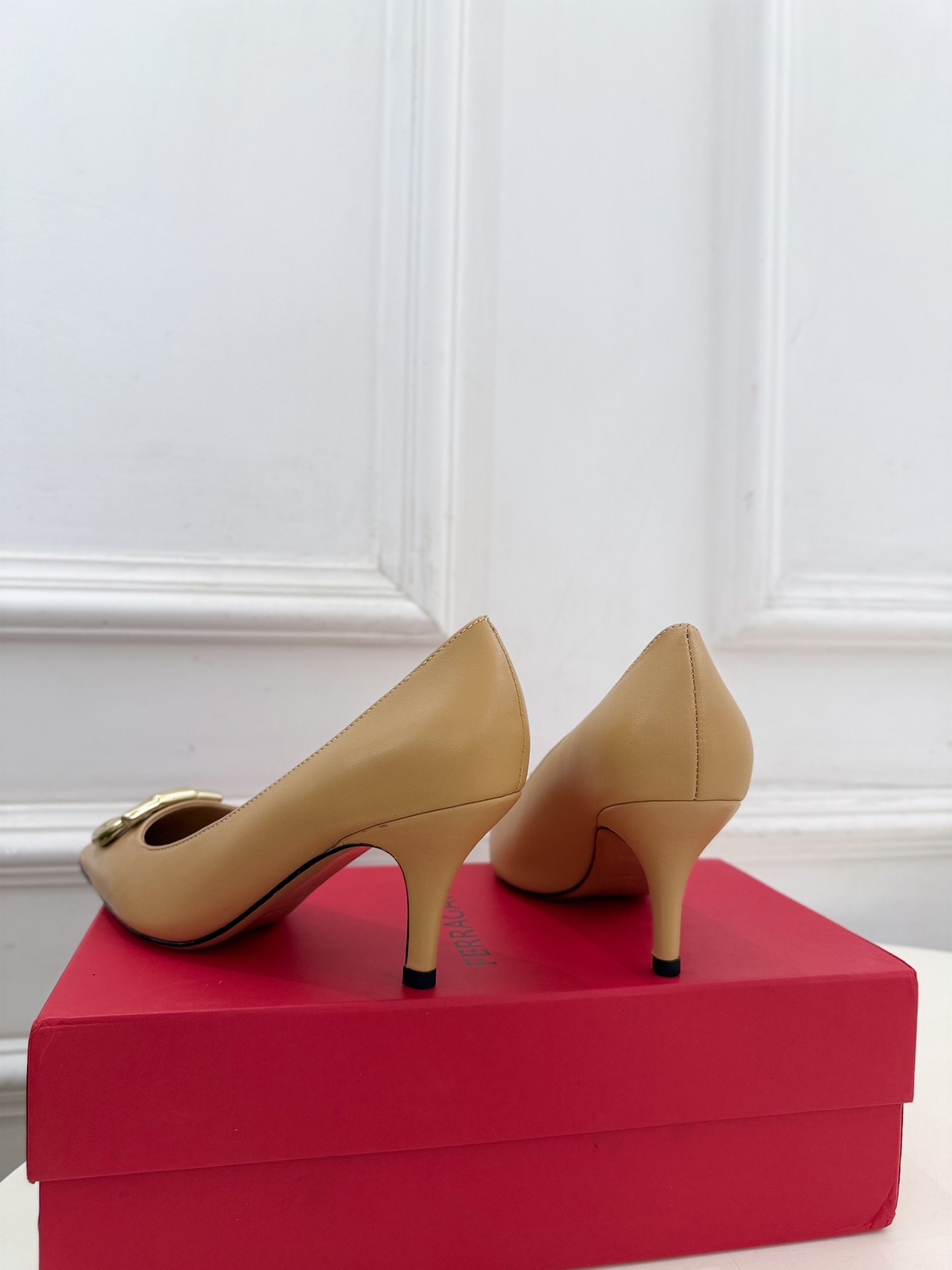Cheap Ferragamo Loafers and Drivers For Women in 221551, $105 USD- [IB221551] - Replica Ferragamo Loafers and Drivers For Women