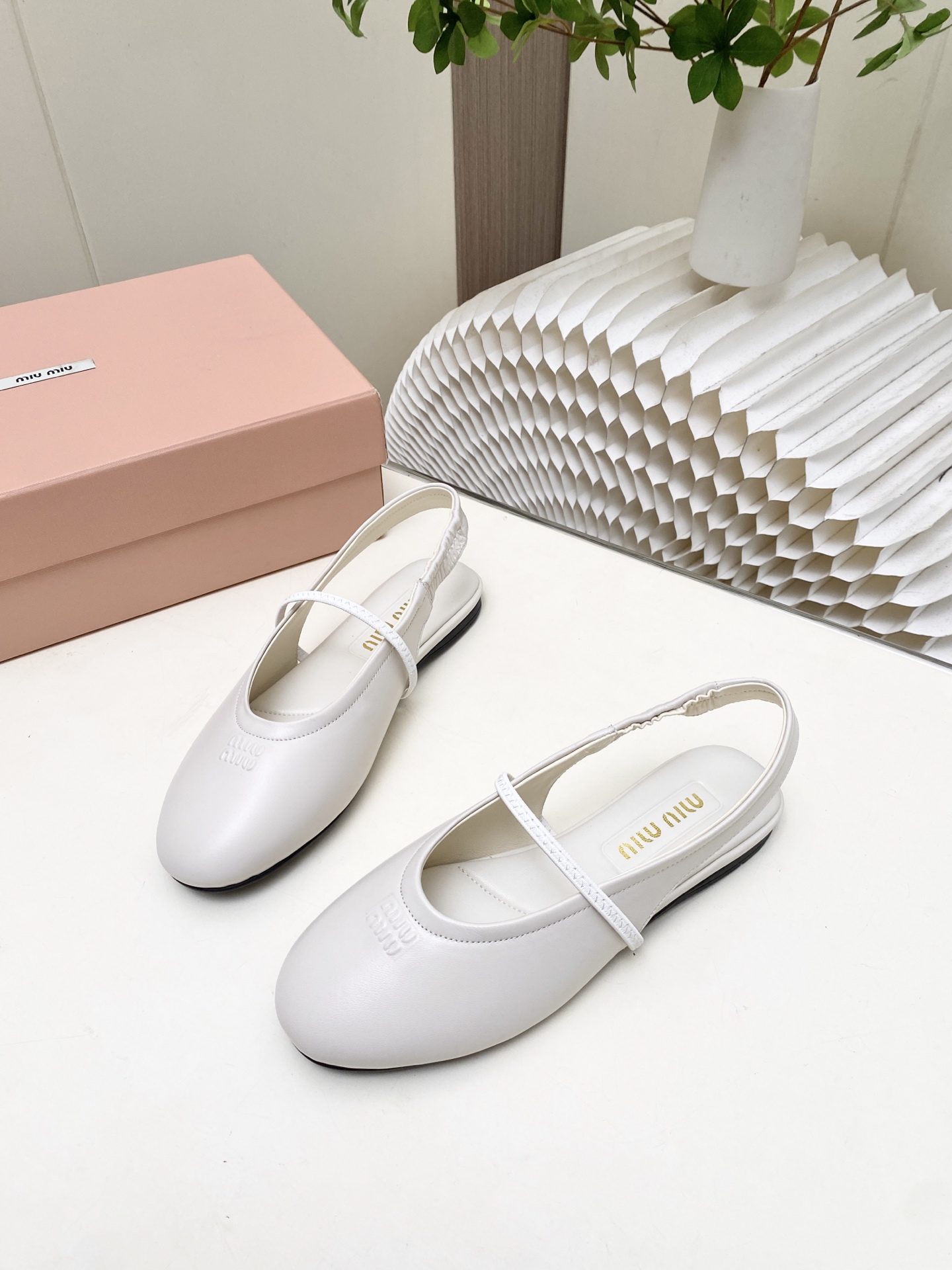 Cheap MiuMiu Sandals And Slippers For Women in 221596, $60 USD- [IB221596] - Replica MiuMiu Sandals And Slippers For Women