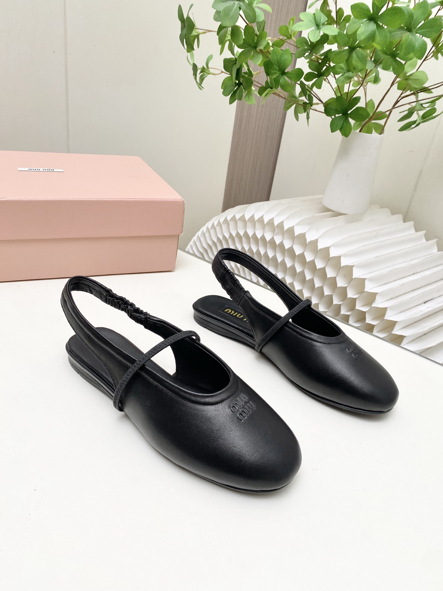 Cheap MiuMiu Sandals And Slippers For Women in 221598, $60 USD- [IB221598] - Replica MiuMiu Sandals And Slippers For Women