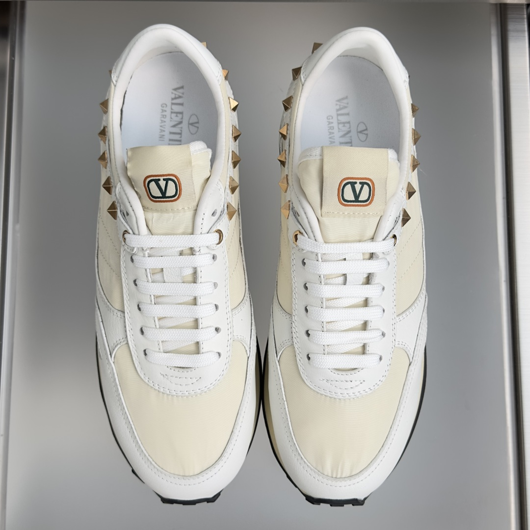 Cheap Valentino Sneakers For Women in 221609, $90 USD- [IB221609] - Replica Valentino Sneakers For Women