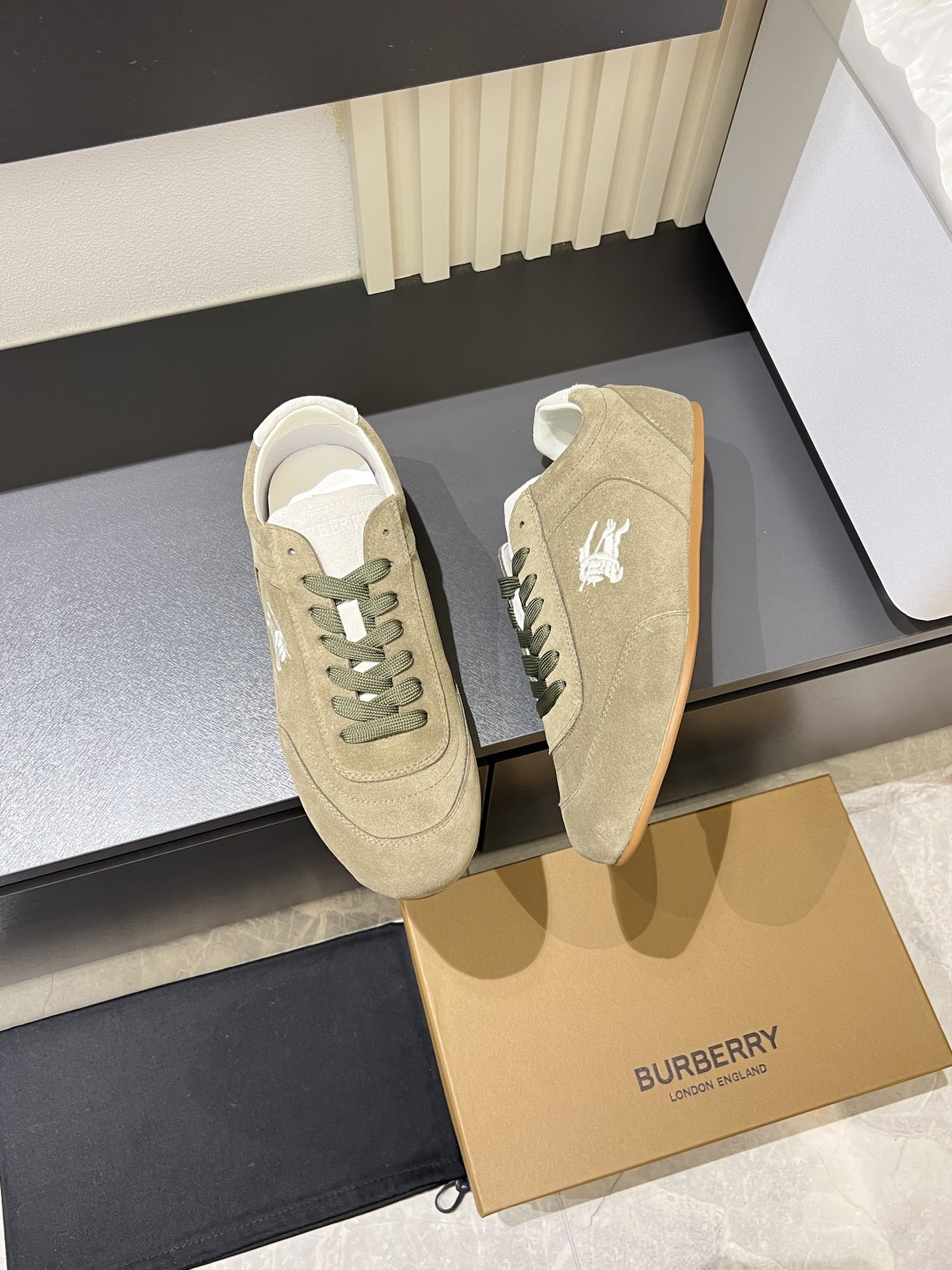 Cheap Burberry Sneakers For Men in 221710, $75 USD- [IB221710] - Replica Burberry Sneakers For Men