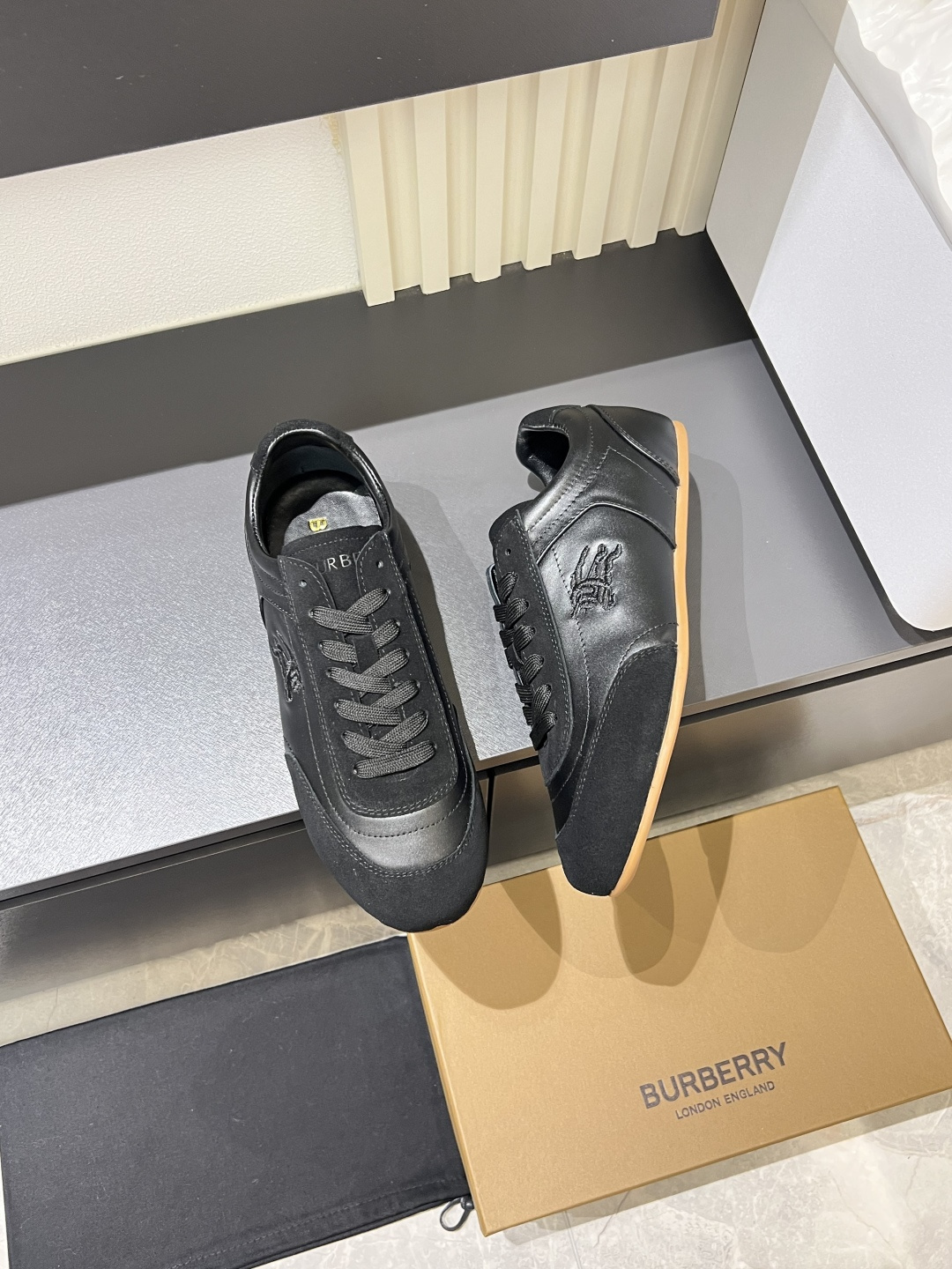 Cheap Burberry Sneakers For Men in 221712, $75 USD- [IB221712] - Replica Burberry Sneakers For Men