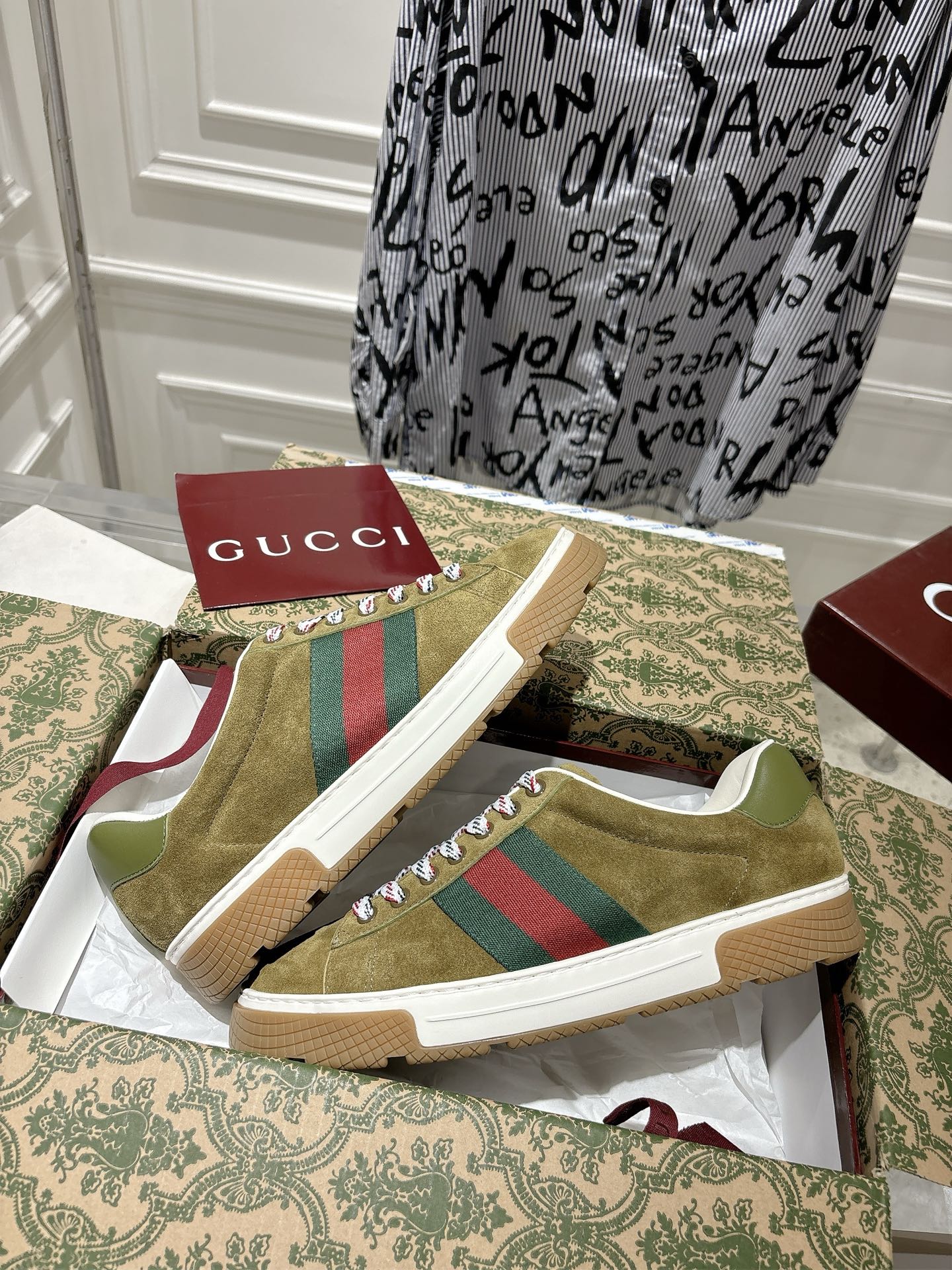 Cheap New Arrivals Gucci High quality Sneakers For Men in 221945, $105 USD- [IB221945] - Replica Gucci Sneakers For Men
