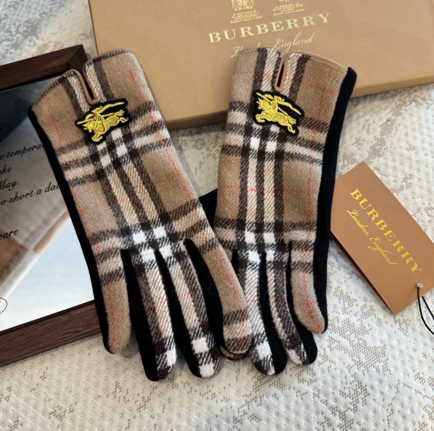 Cheap Gloves in 222252, $45 USD- [IB222252] - Replica Gloves