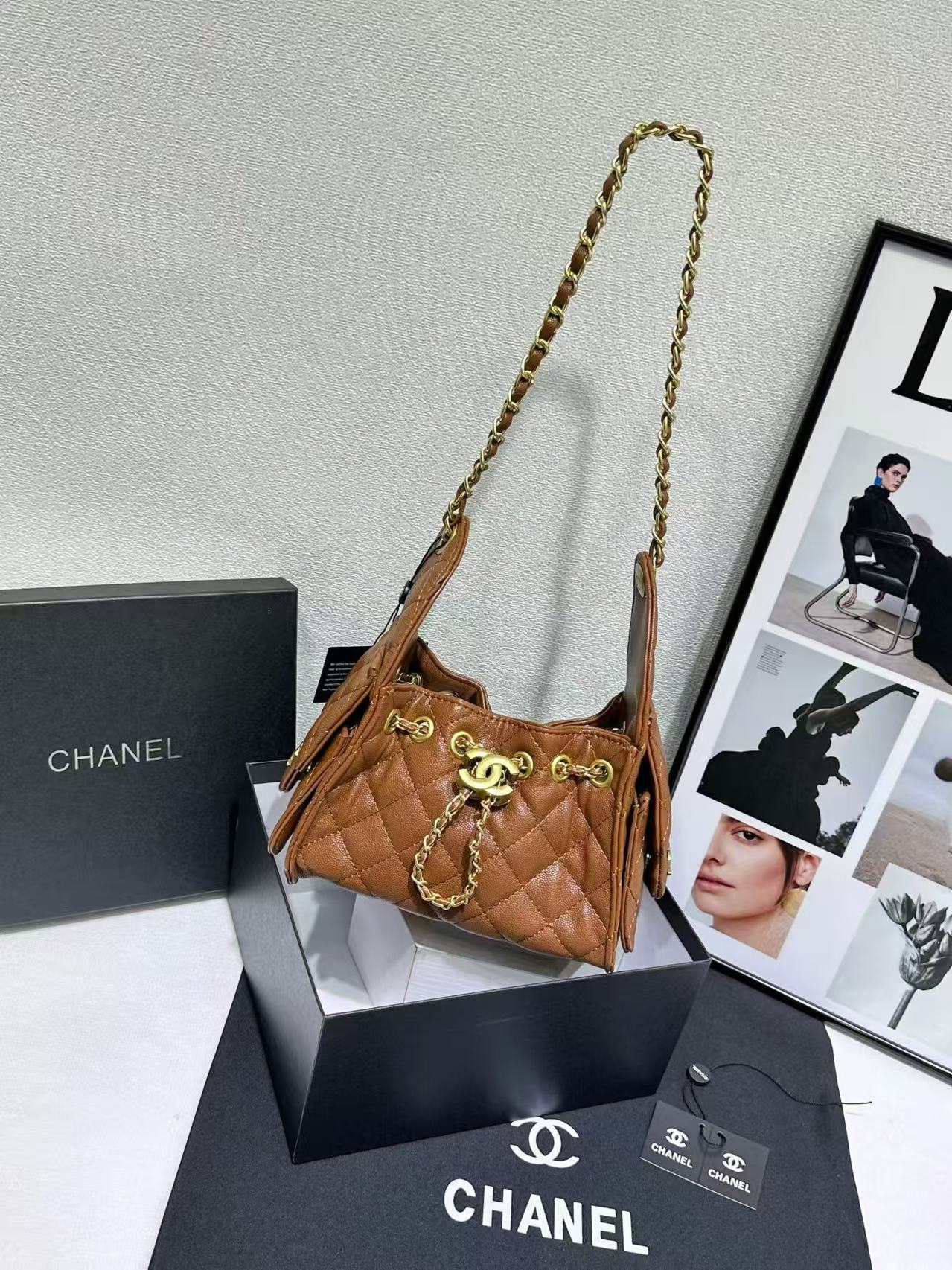 Cheap Chanel AAA quality Handbags in 222372, $130 USD- [IB222372] - Replica Chanel AAA quality Handbags