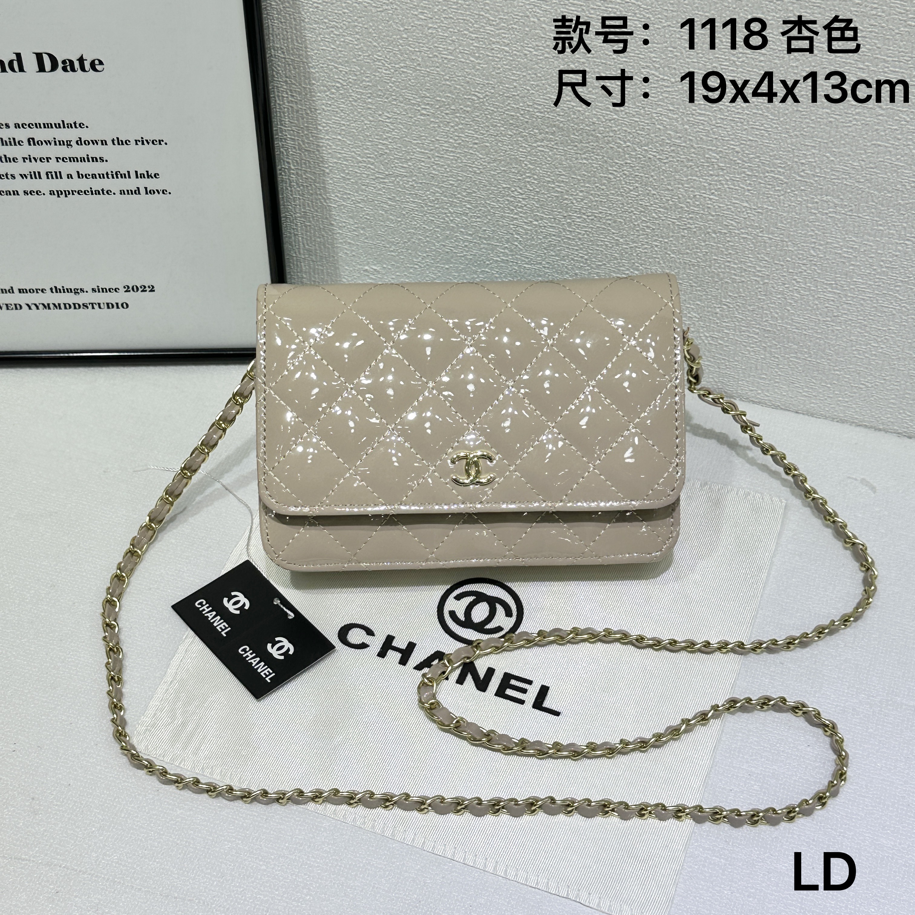 Cheap Chanel AAA quality Handbags in 222422, $130 USD- [IB222422] - Replica Chanel AAA quality Handbags