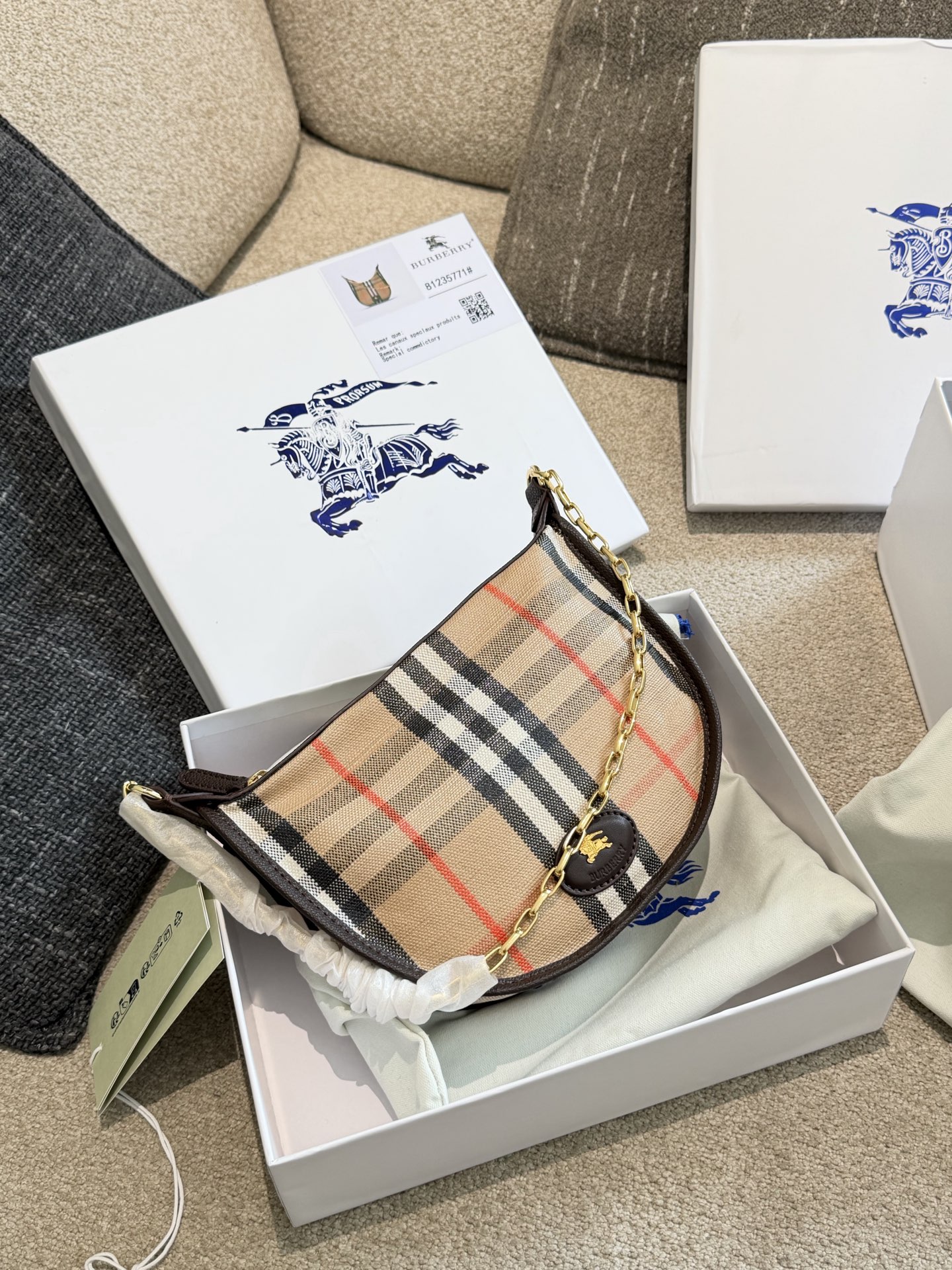 Cheap Burberry Handbags in 222513, $50 USD- [IB222513] - Replica Burberry Handbags