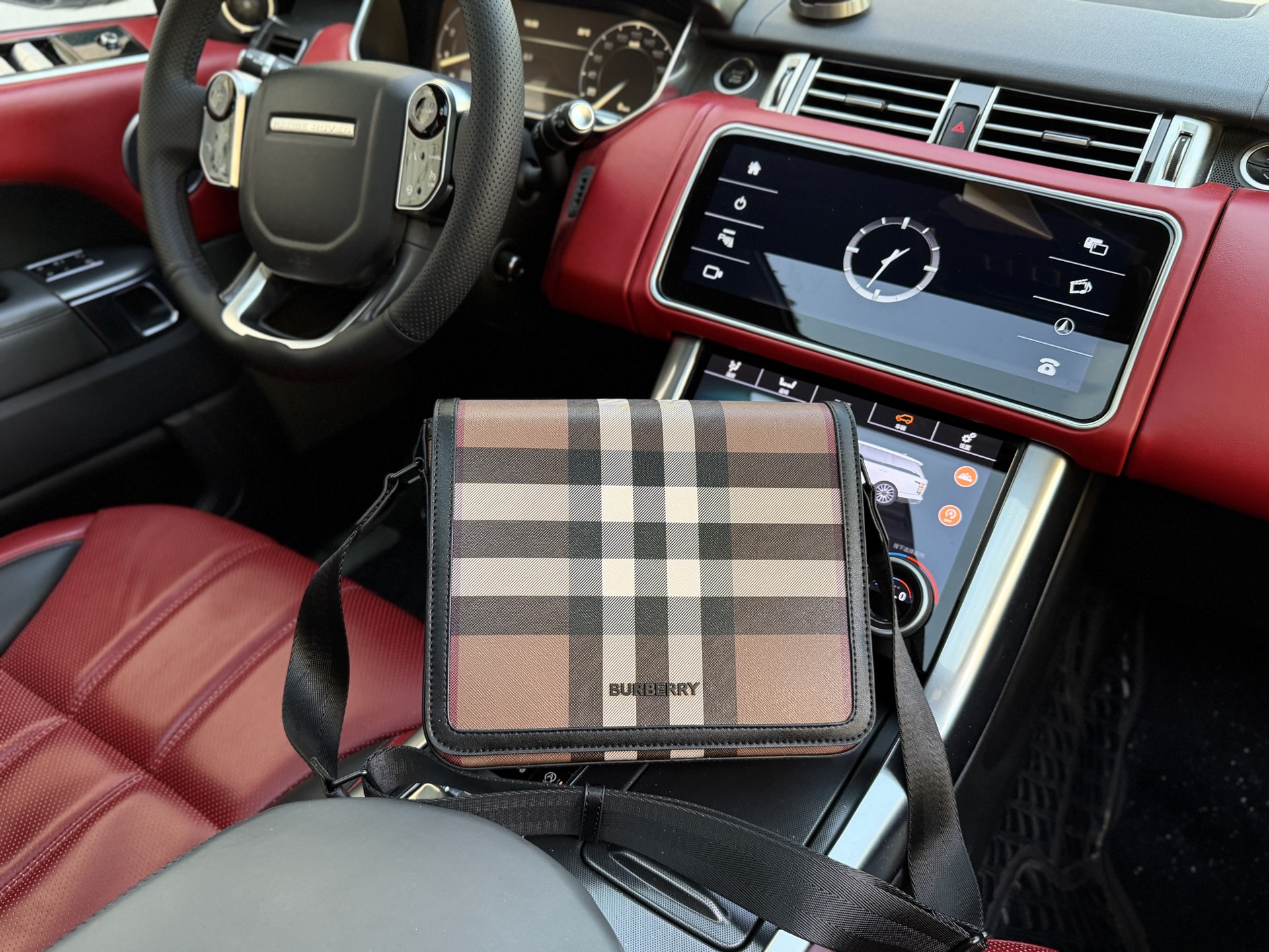 Cheap Burberry Handbags in 222516, $65 USD- [IB222516] - Replica Burberry Handbags