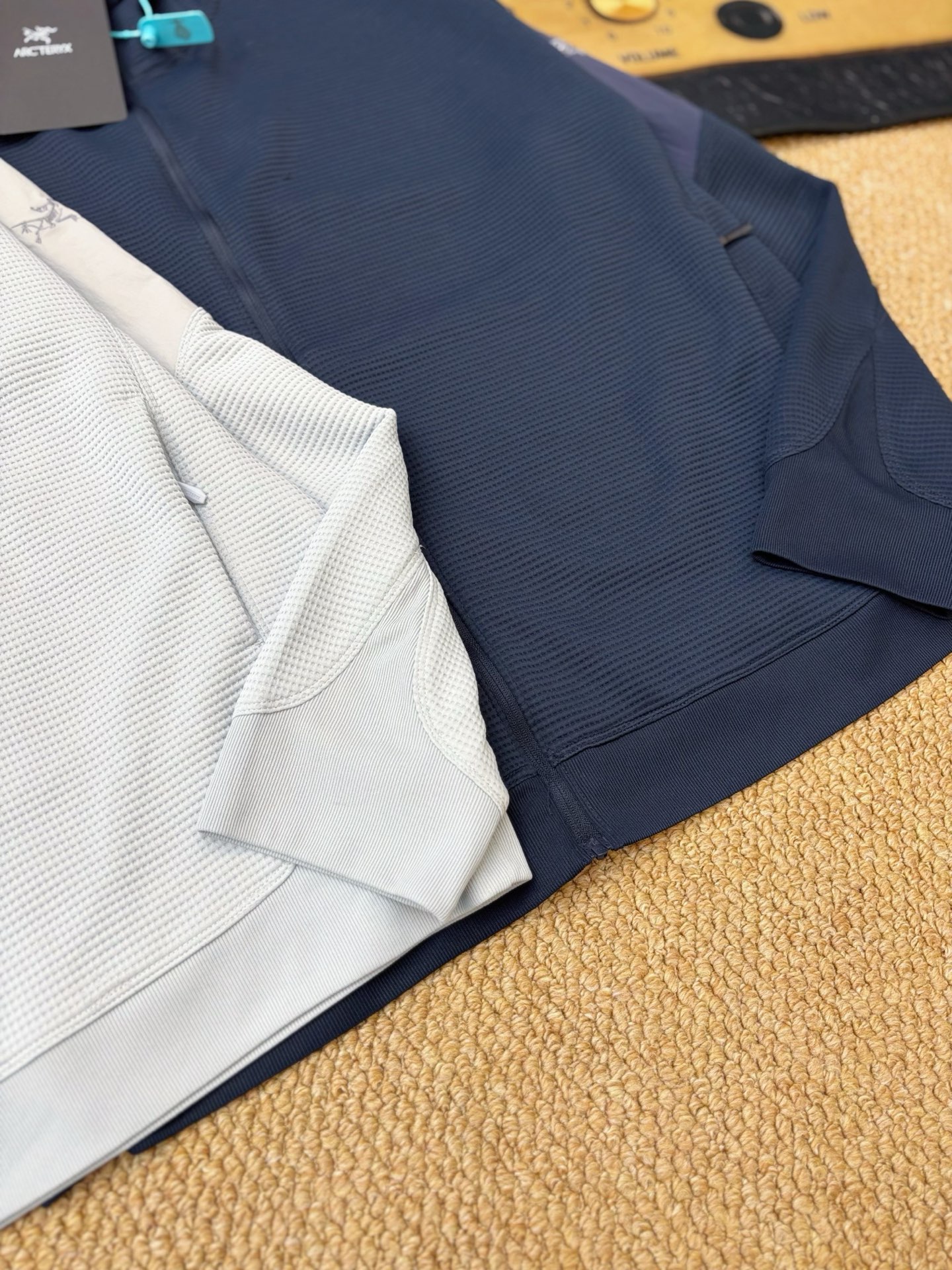Cheap ARC TERYX Jackets for Men in 222581, $60 USD- [IB222581] - Replica ARC TERYX Jackets for Men