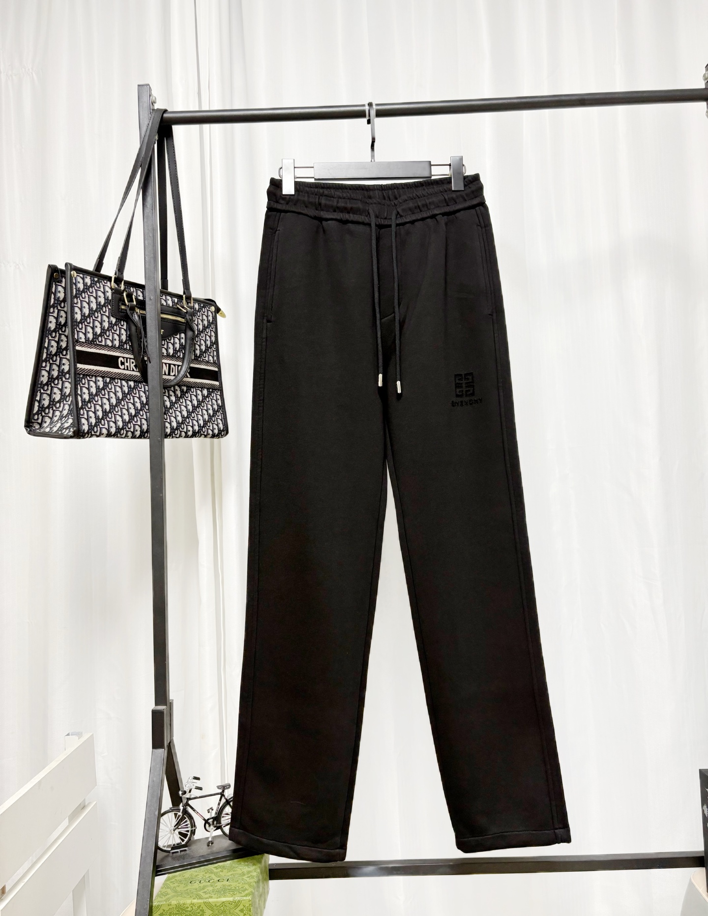 Cheap Givenchy Pants for Men in 222945, $45 USD- [IB222945] - Replica Givenchy Pants for Men
