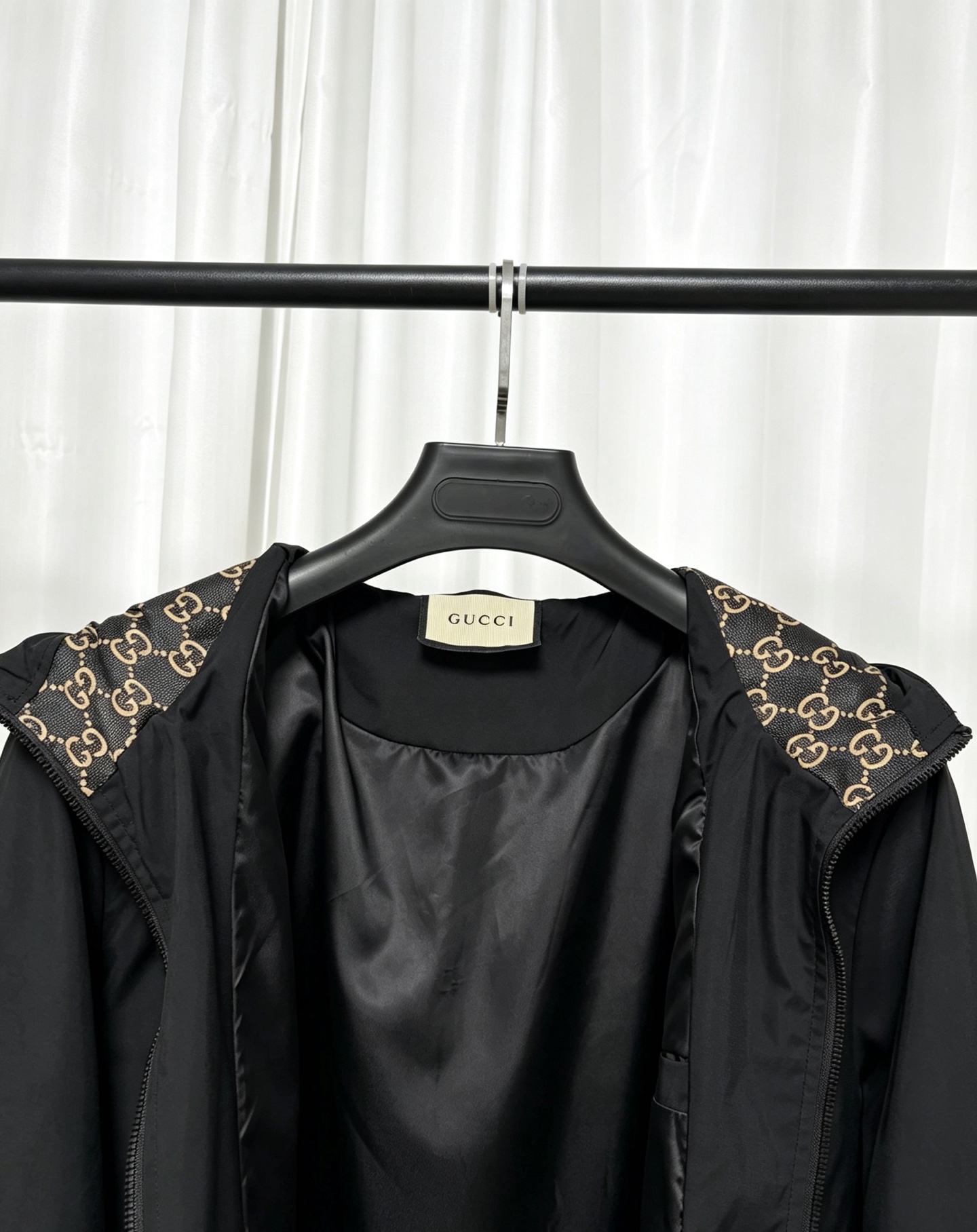 Cheap Gucci Thin Jackets For Men in 222951, $65 USD- [IB222951] - Replica Gucci Thin Jackets For Men