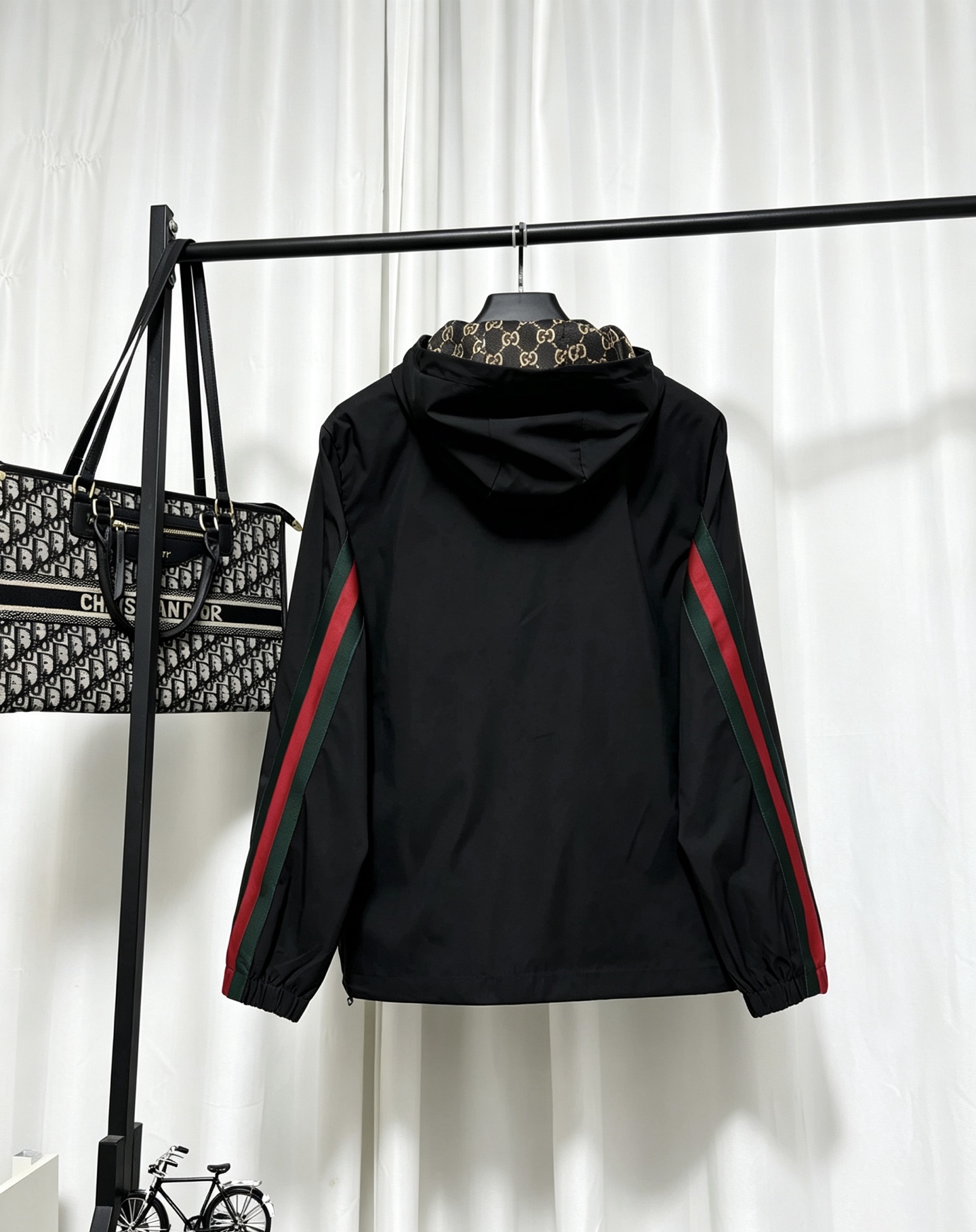 Cheap Gucci Thin Jackets For Men in 222951, $65 USD- [IB222951] - Replica Gucci Thin Jackets For Men