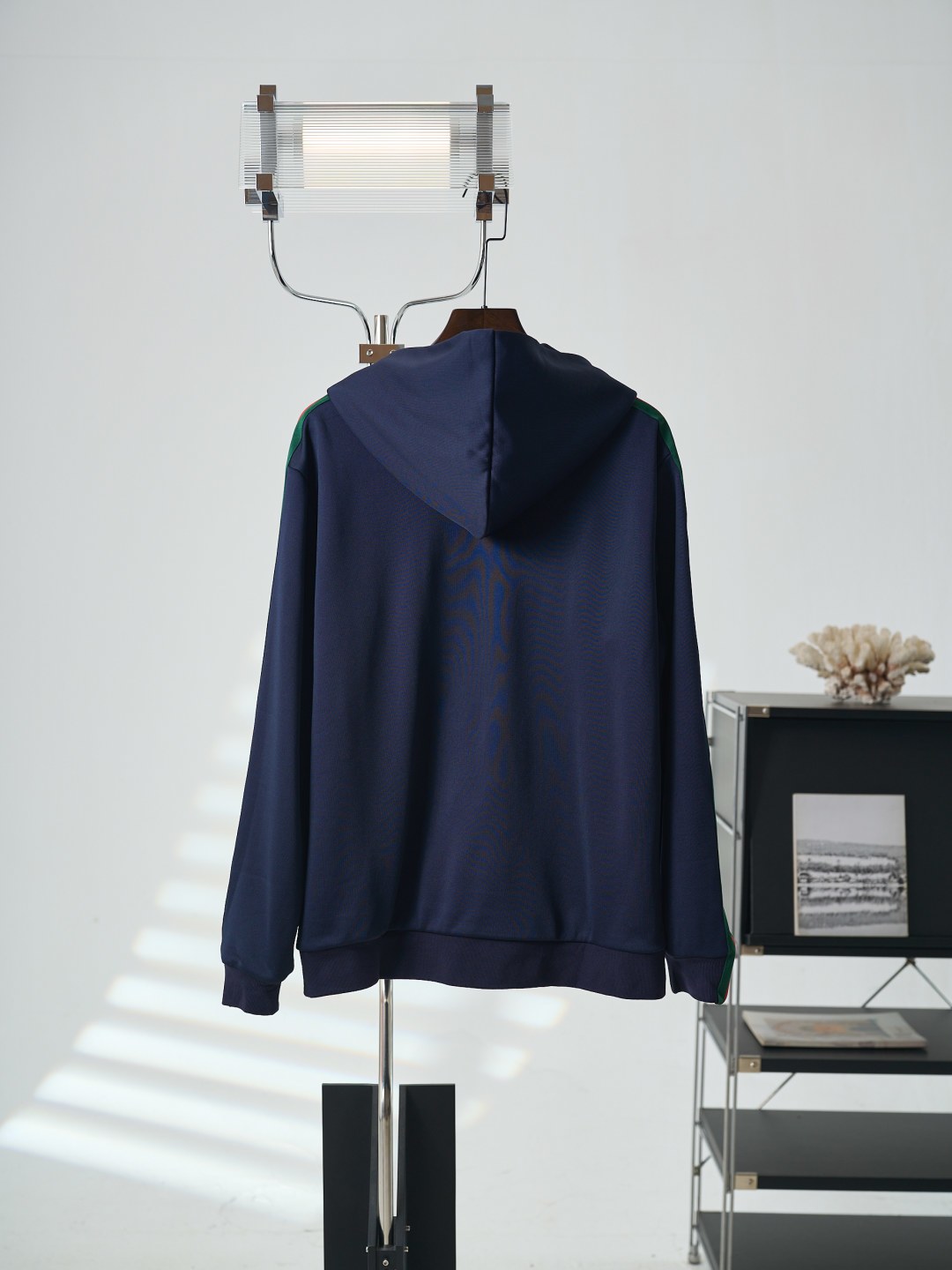 Cheap Gucci Thin Jackets For Men in 222957, $65 USD- [IB222957] - Replica Gucci Thin Jackets For Men